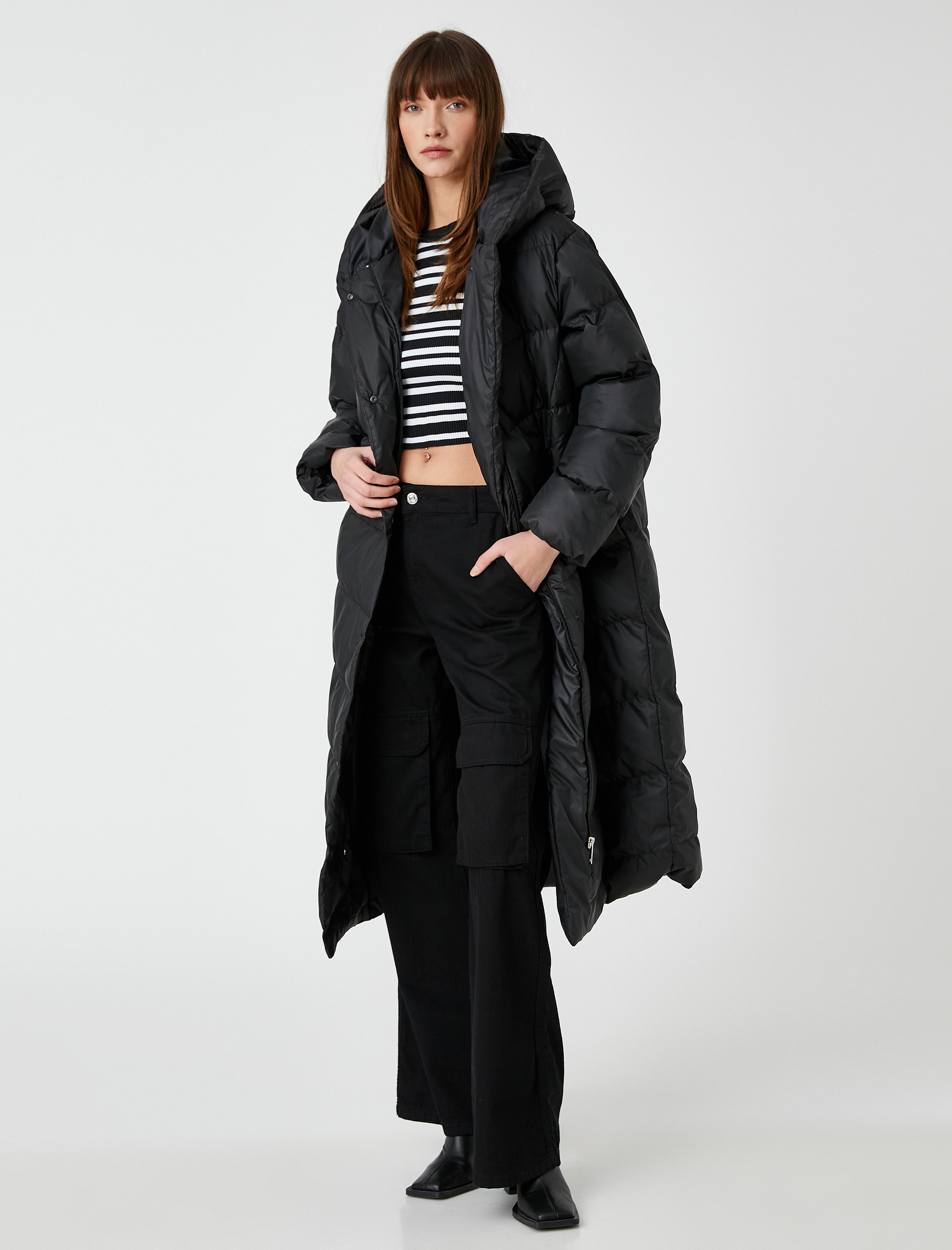   Uzun Şişme Mont Kapüşonlu Çıtçıtlı Fermuarlı