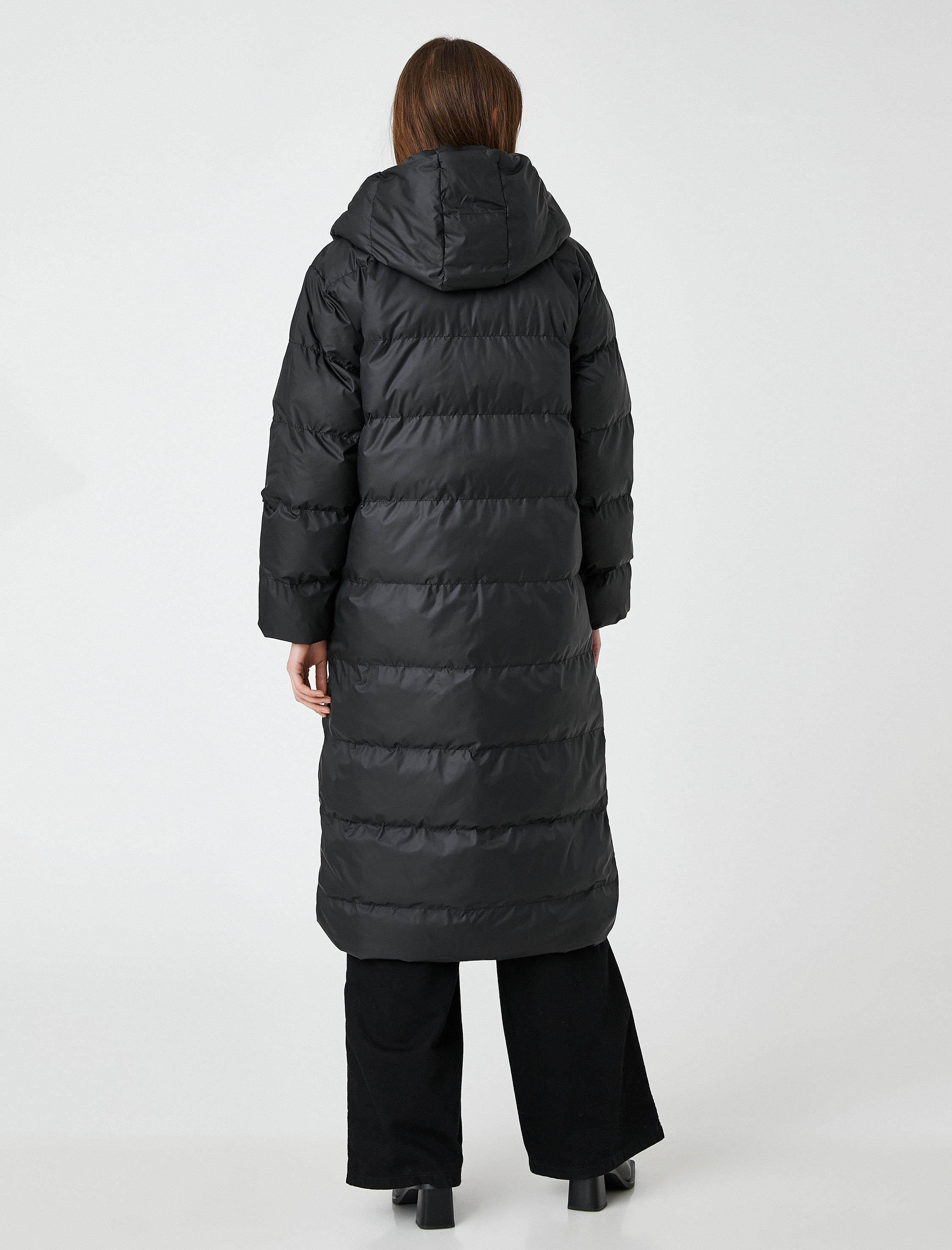   Uzun Şişme Mont Kapüşonlu Çıtçıtlı Fermuarlı