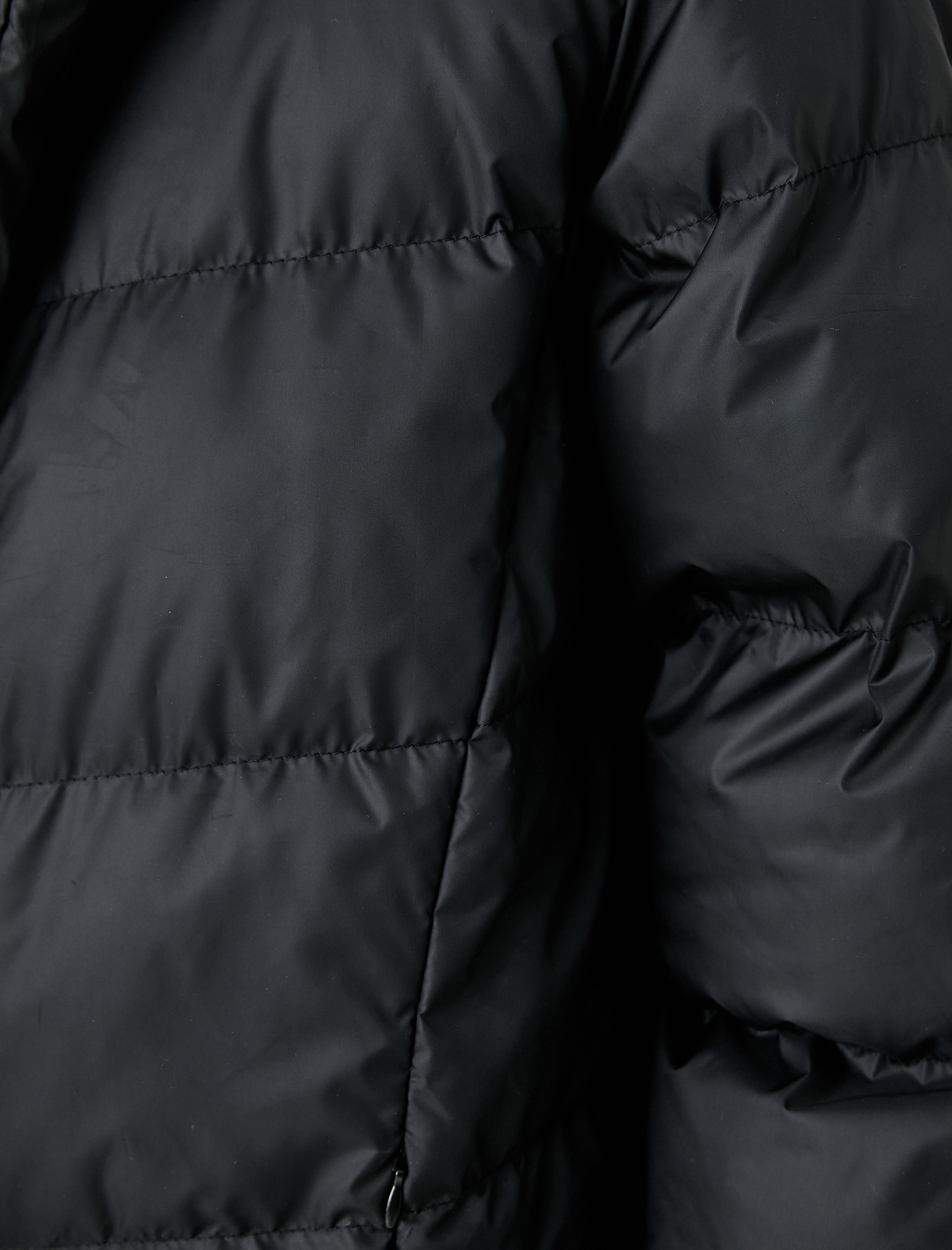   Uzun Şişme Mont Kapüşonlu Çıtçıtlı Fermuarlı