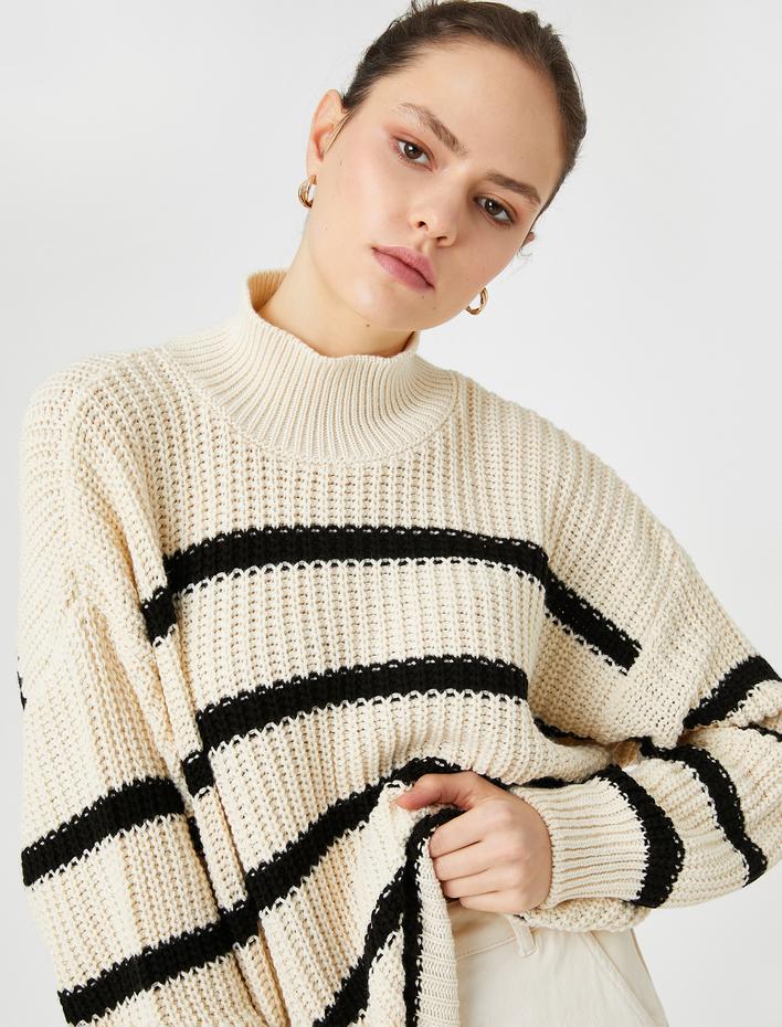  Oversize Örgü Kazak Yarım Balıkçı Yaka