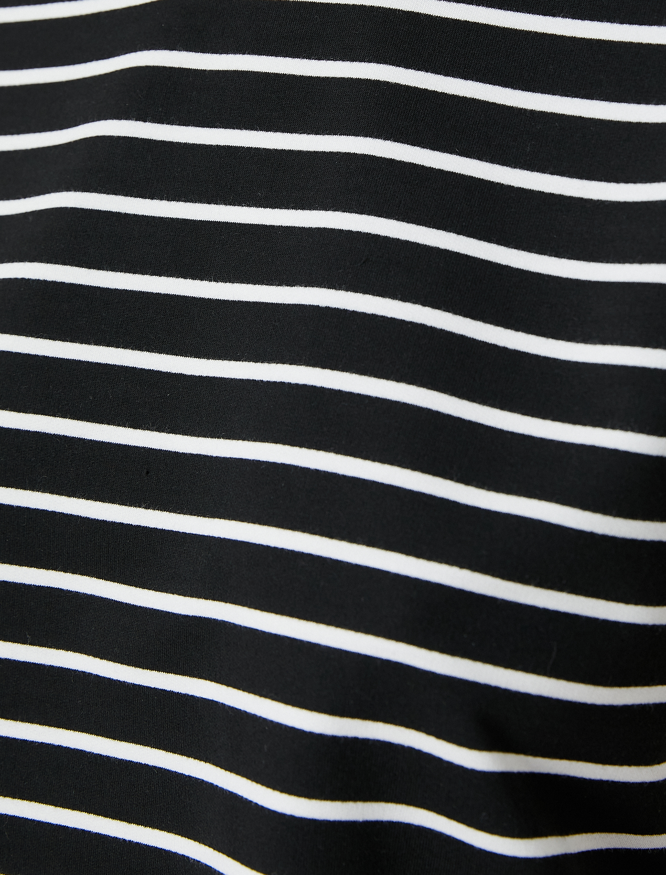   Kısa Kollu Bisiklet Yaka Tişört