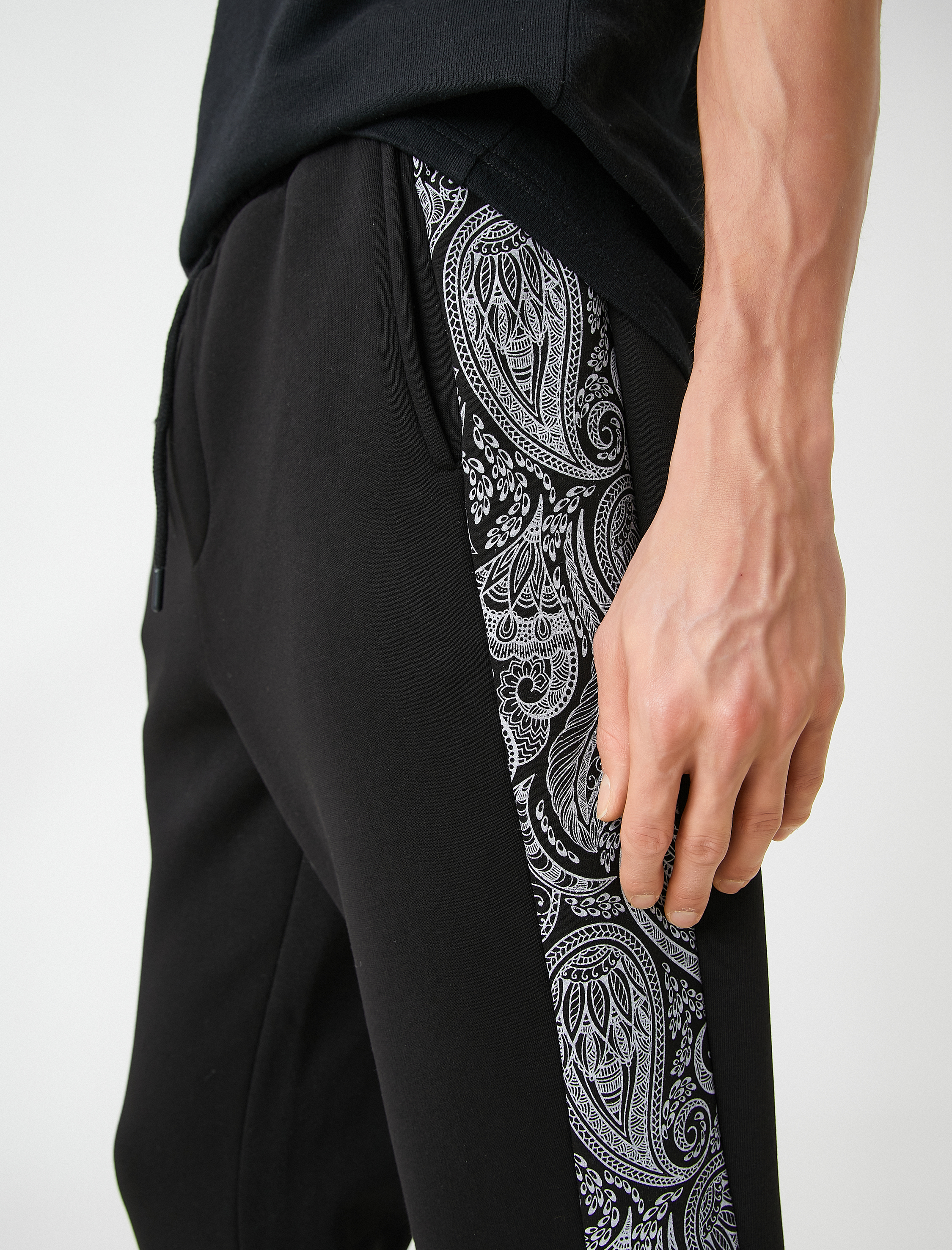   Jogger Eşofman Altı Şal Motifli Beli Bağcıklı Cepli