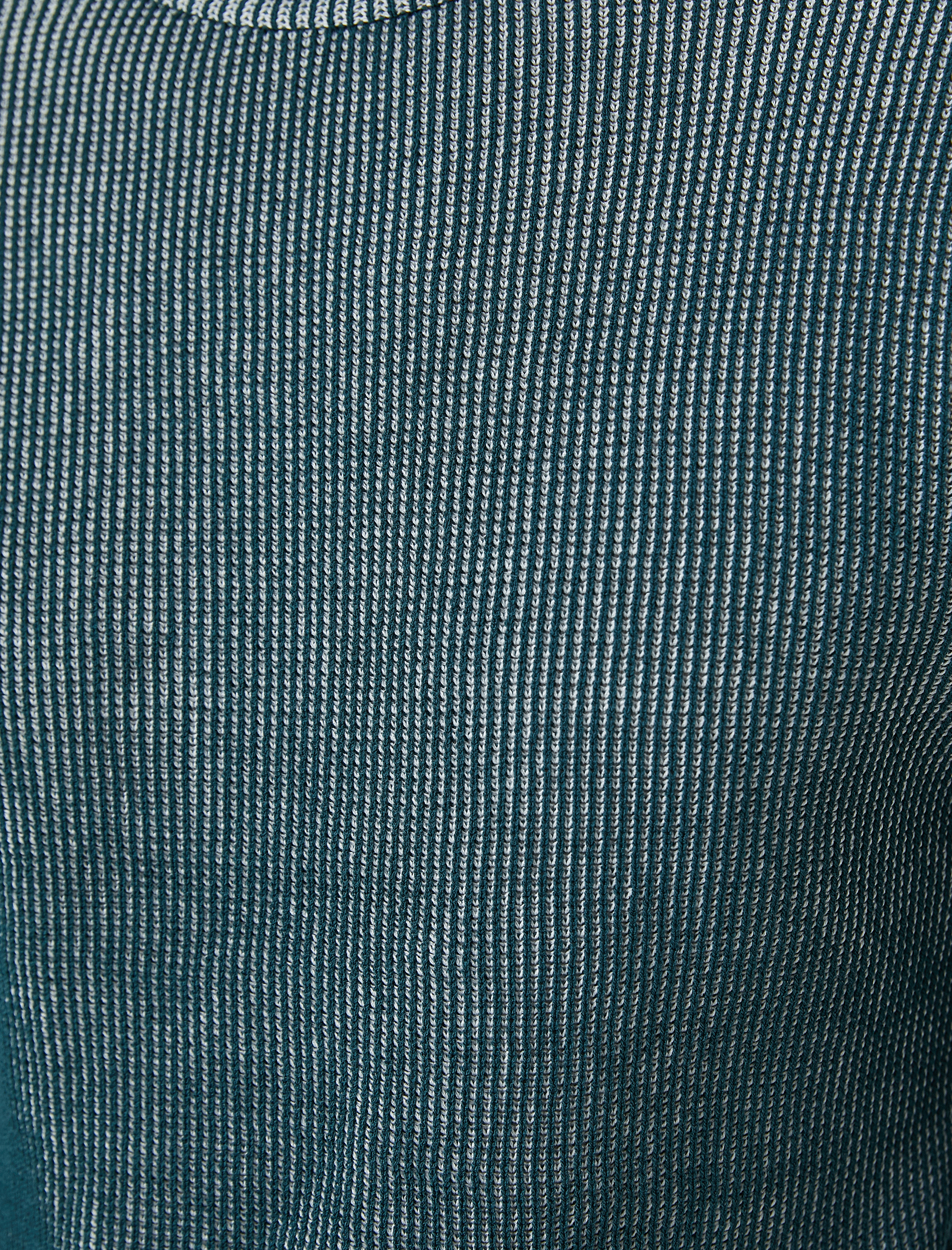   Basic Triko Kazak Yarım Balıkçı Yaka Dar Kesim