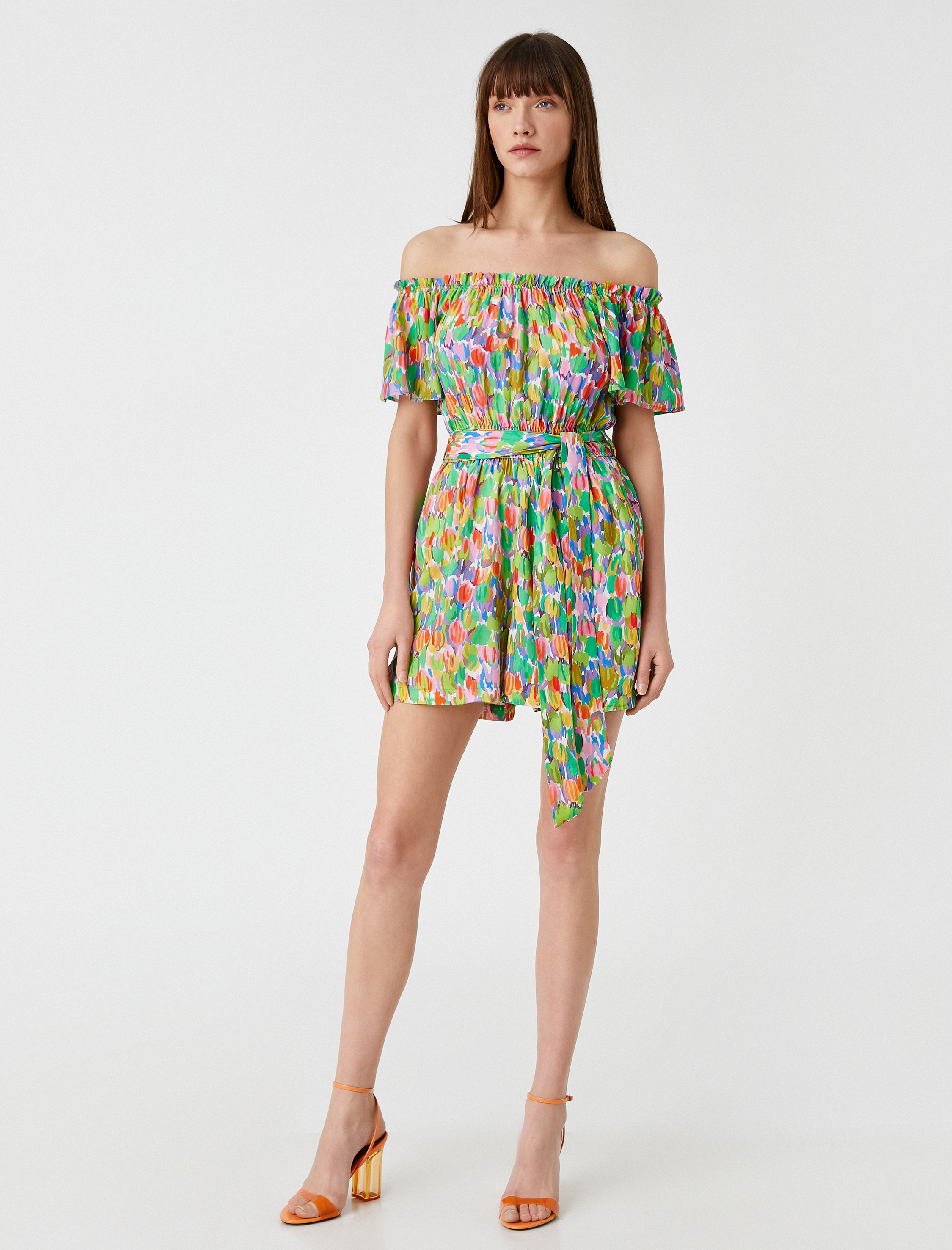   Şortlu Tulum Omzu Açık Kısa Kollu Kuşaklı