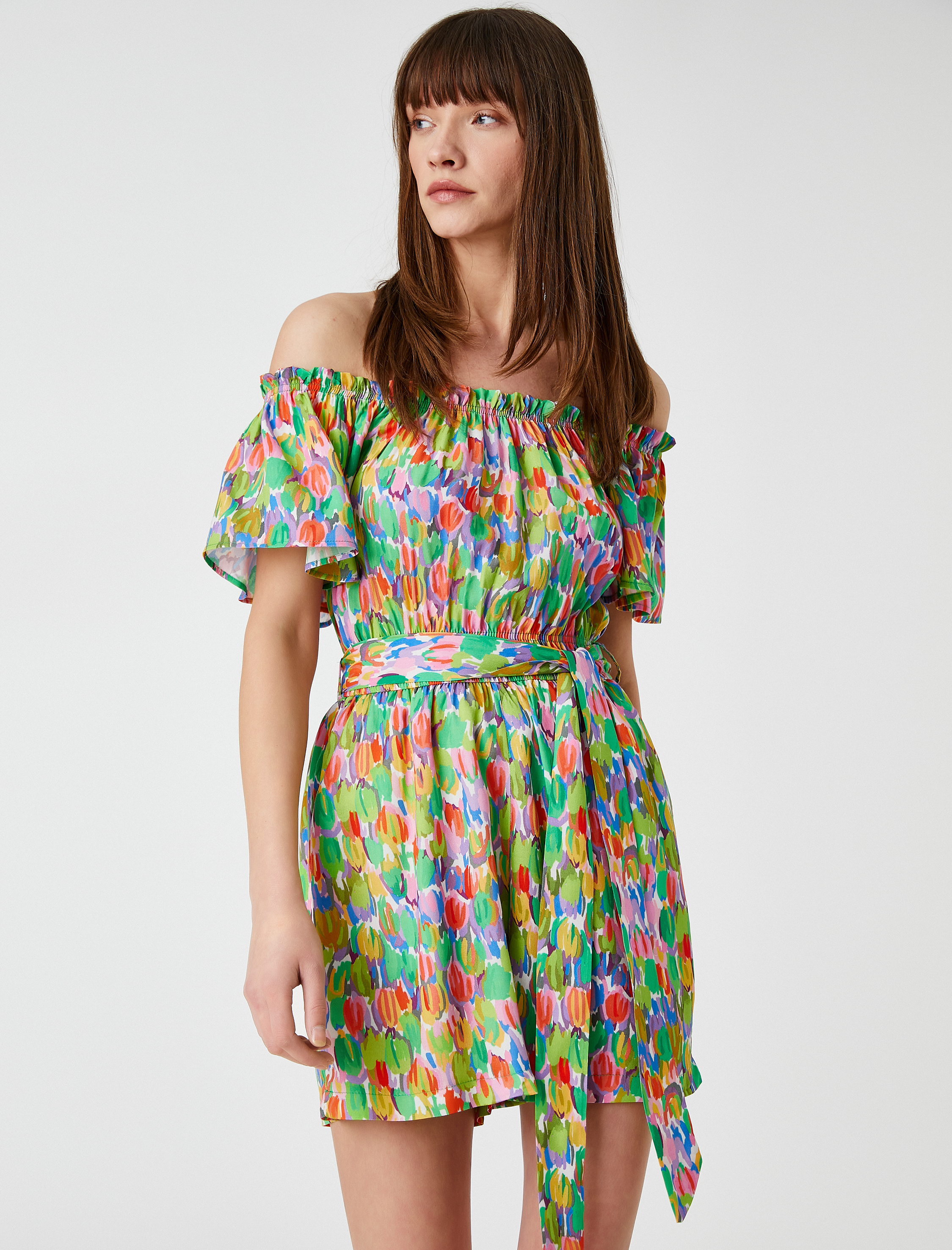   Şortlu Tulum Omzu Açık Kısa Kollu Kuşaklı