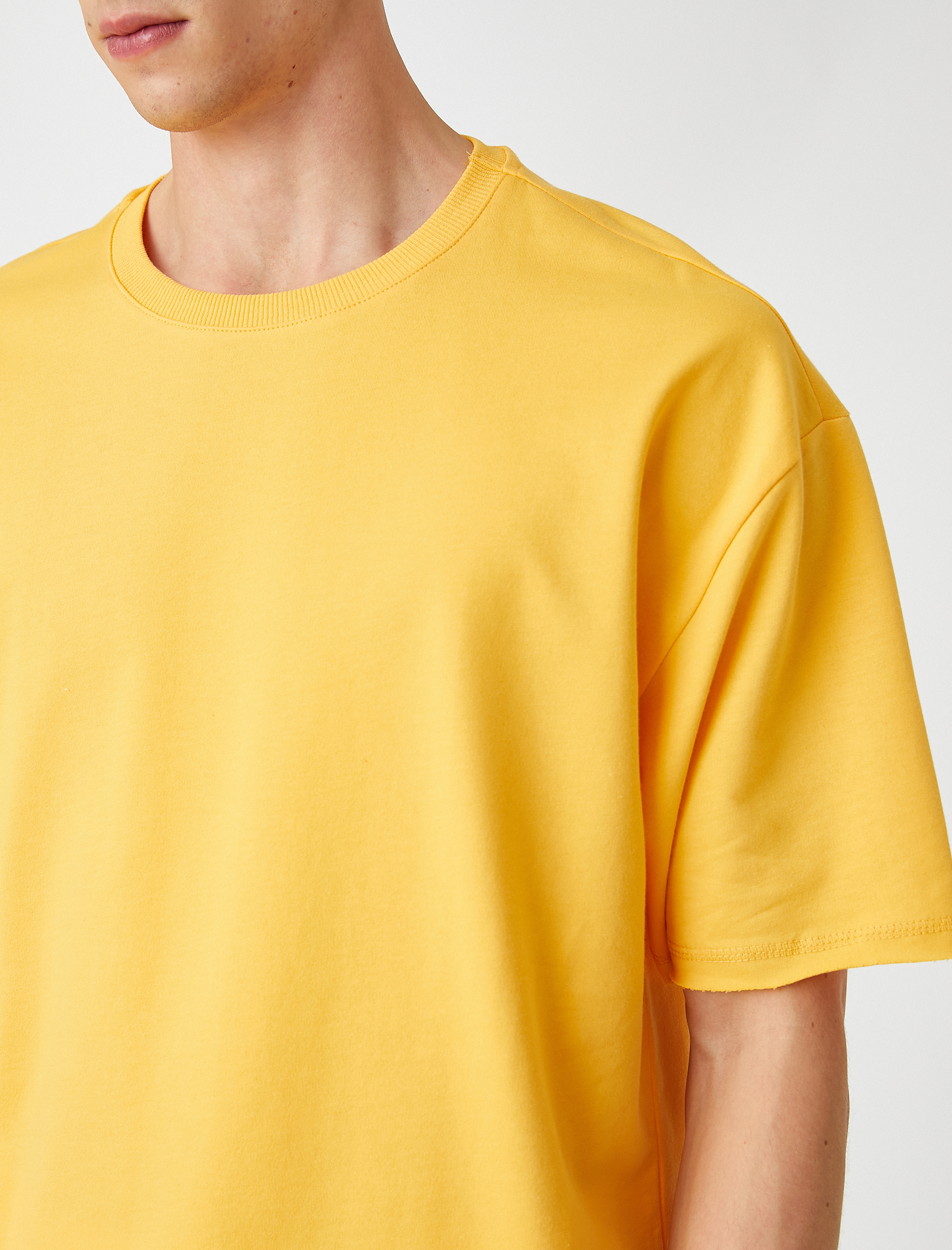   Basic Oversize Tişört Bisiklet Yaka Kısa Kollu