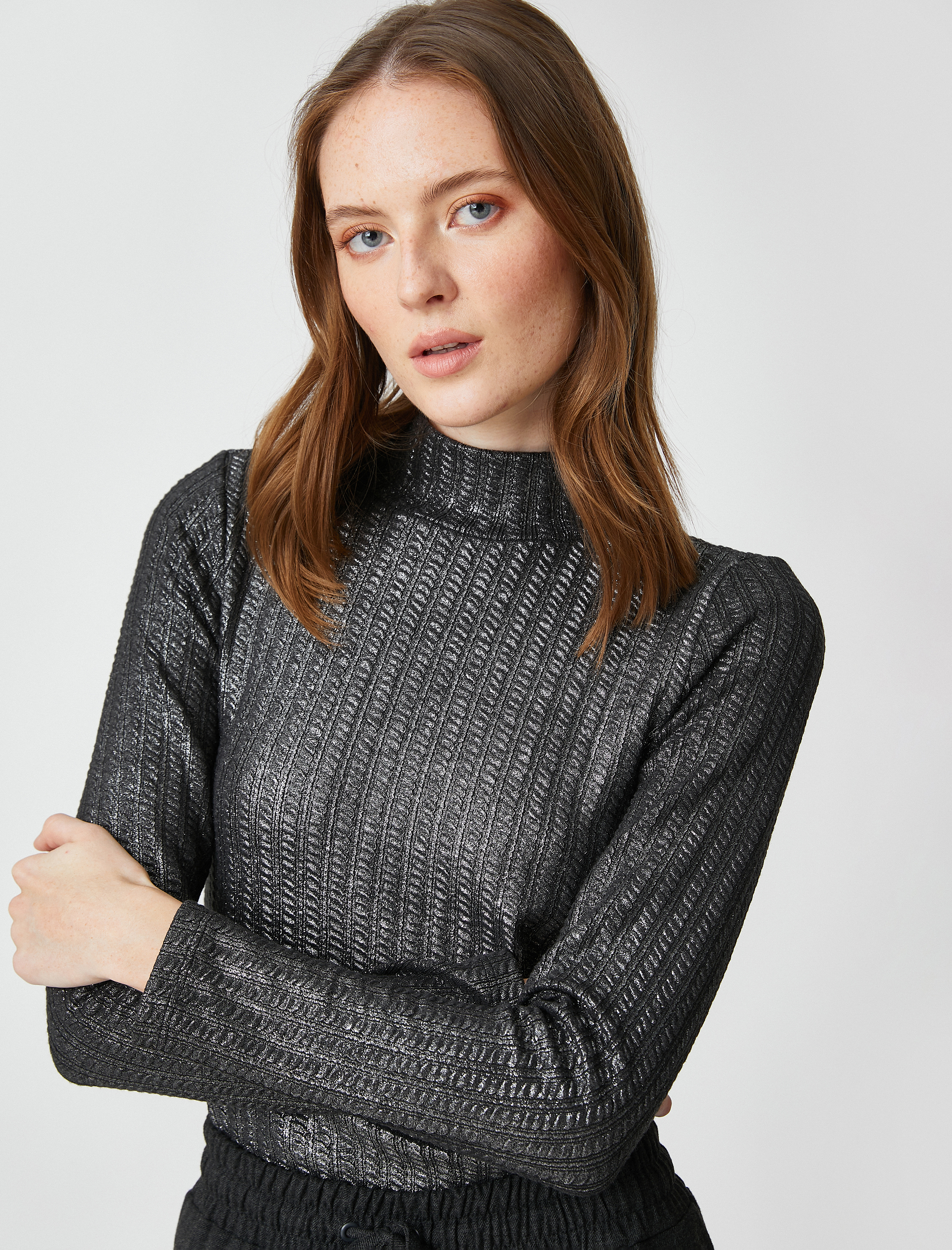   Koton X Şahika Ercümen - Yarım Balıkçı Yaka Parlak Uzun Kollu Tişört