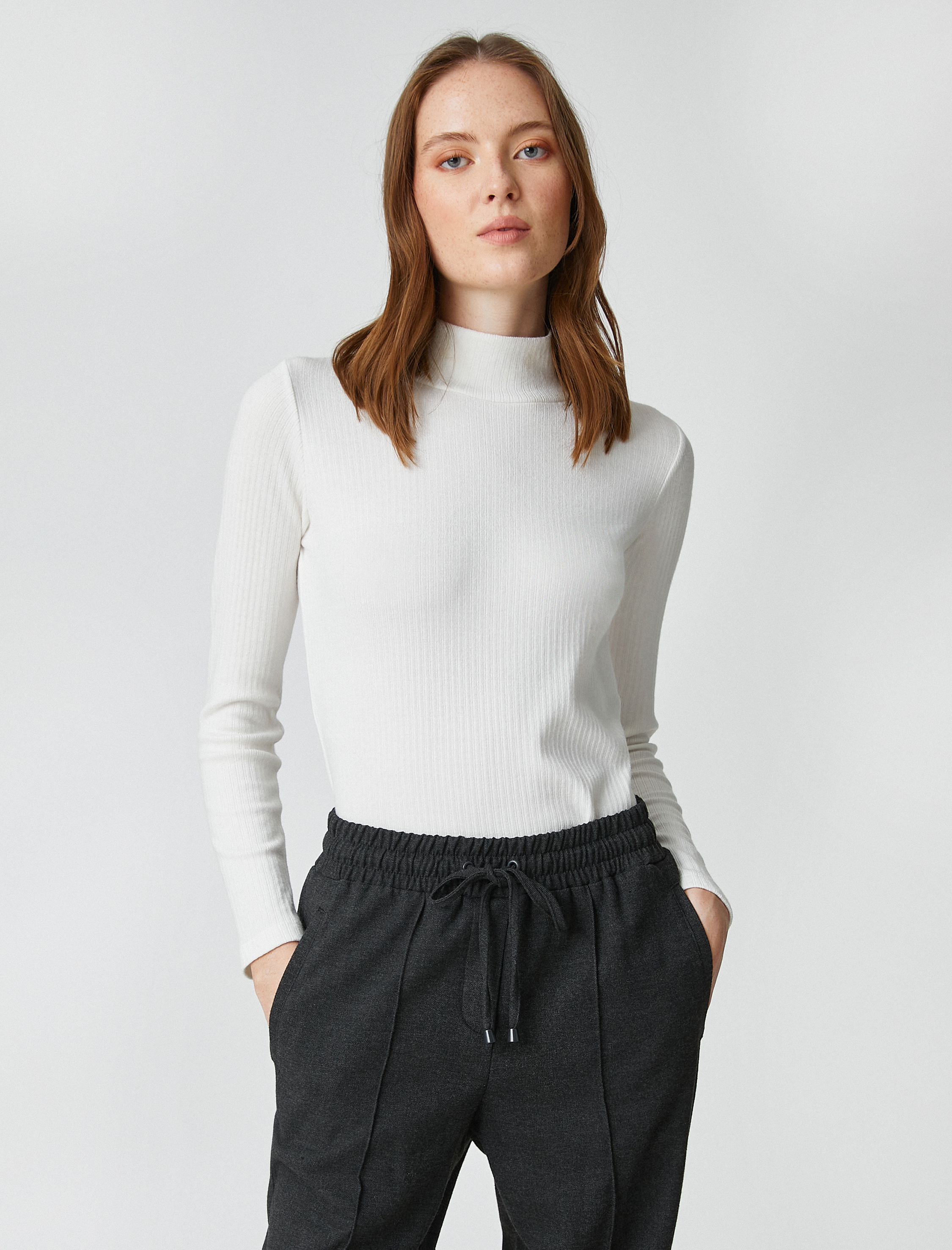   Koton X Şahika Ercümen - Ribanalı Balıkçı Yaka Basic Tişört