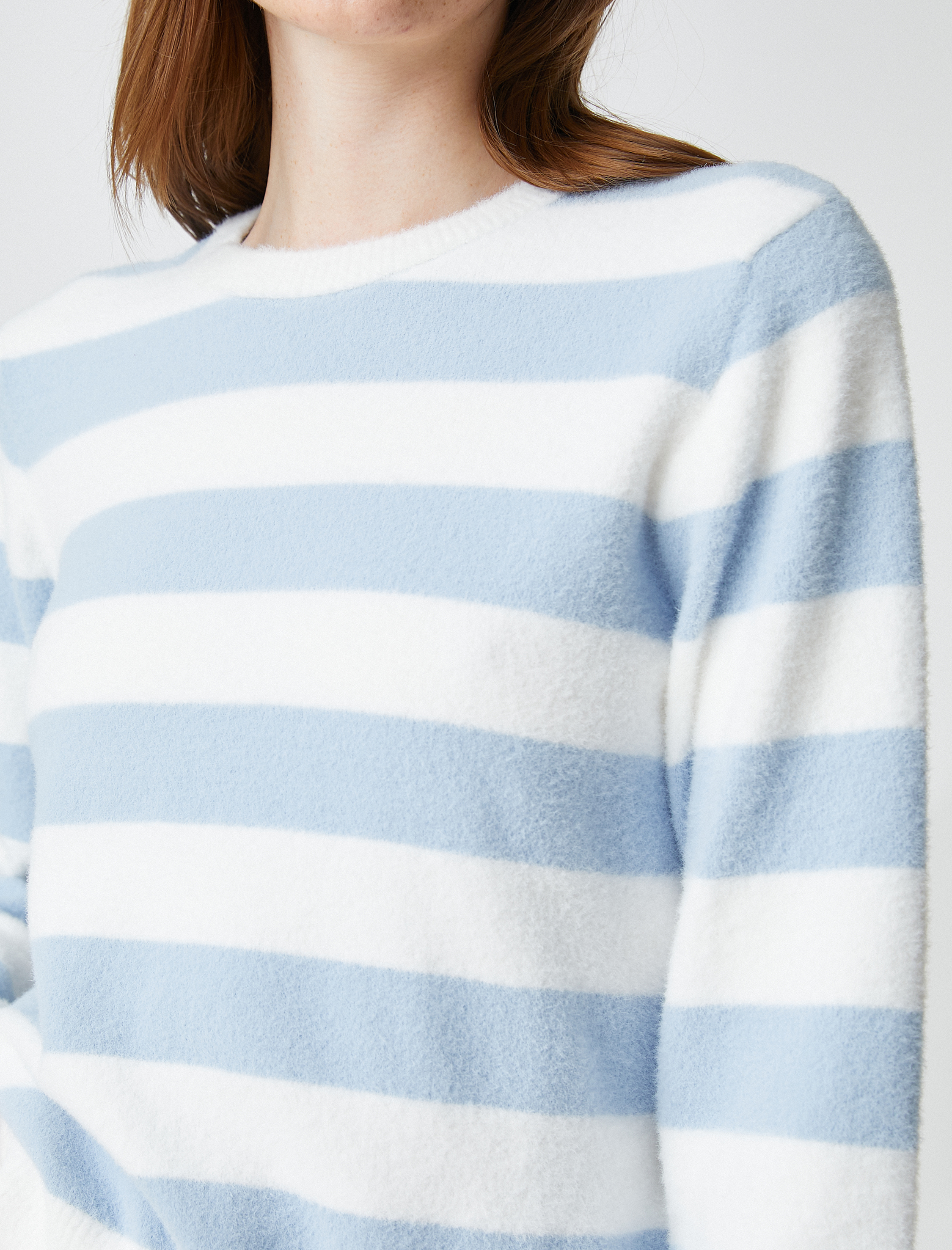   Yumuşak Dokulu Triko Kazak Bisiklet Yaka Uzun Kollu