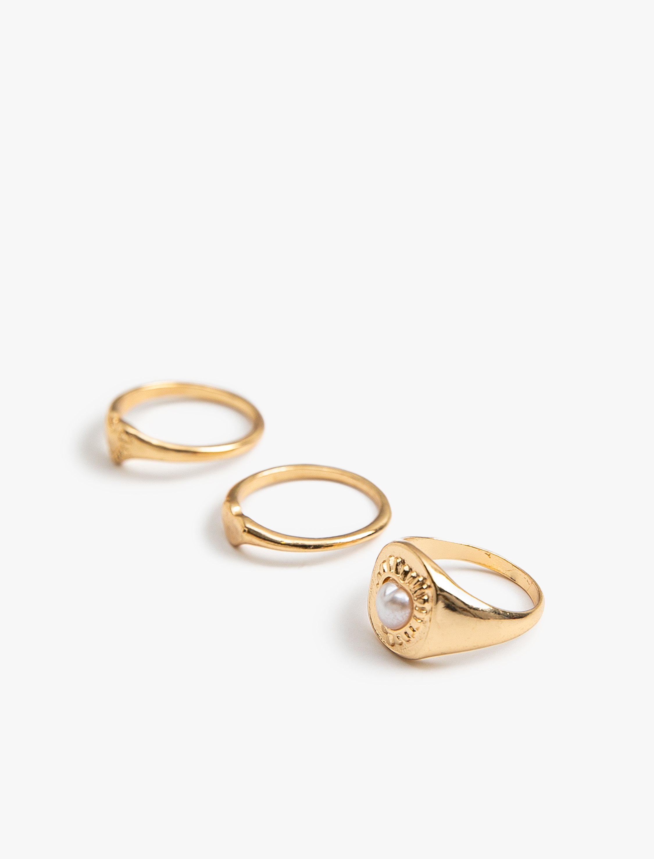  Kadın 3'lü Yüzük Kalp Figürlü İnci Detaylı