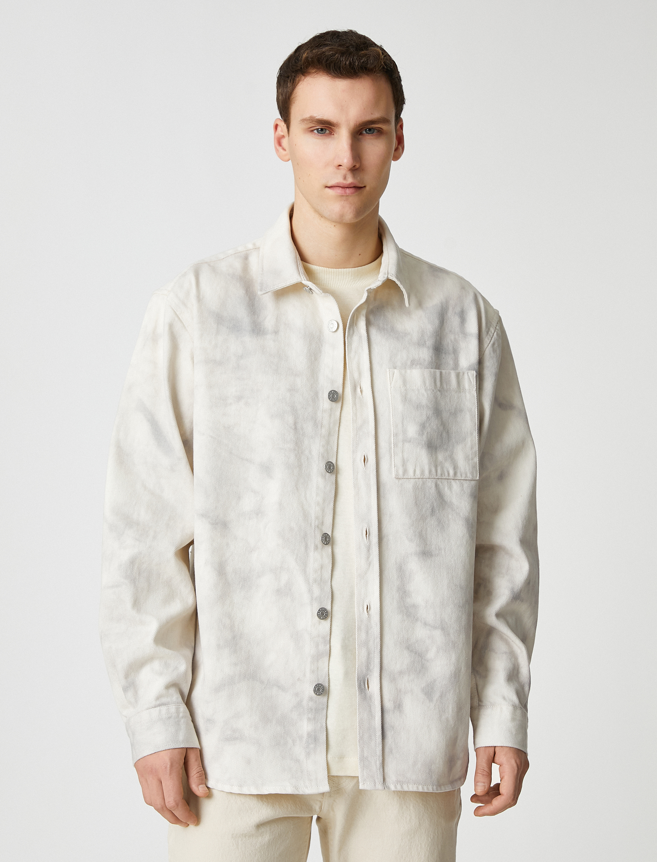   Kışlık Gömlek Kanvas Soyut Baskılı Cep Detaylı Klasik Yaka Düğmeli