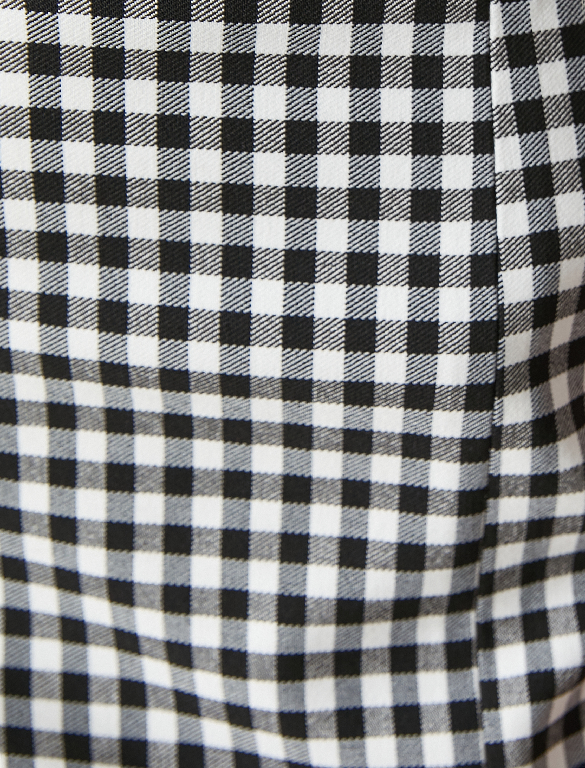   Mini Etek Dar Kesim Yandan Yırtmaçlı