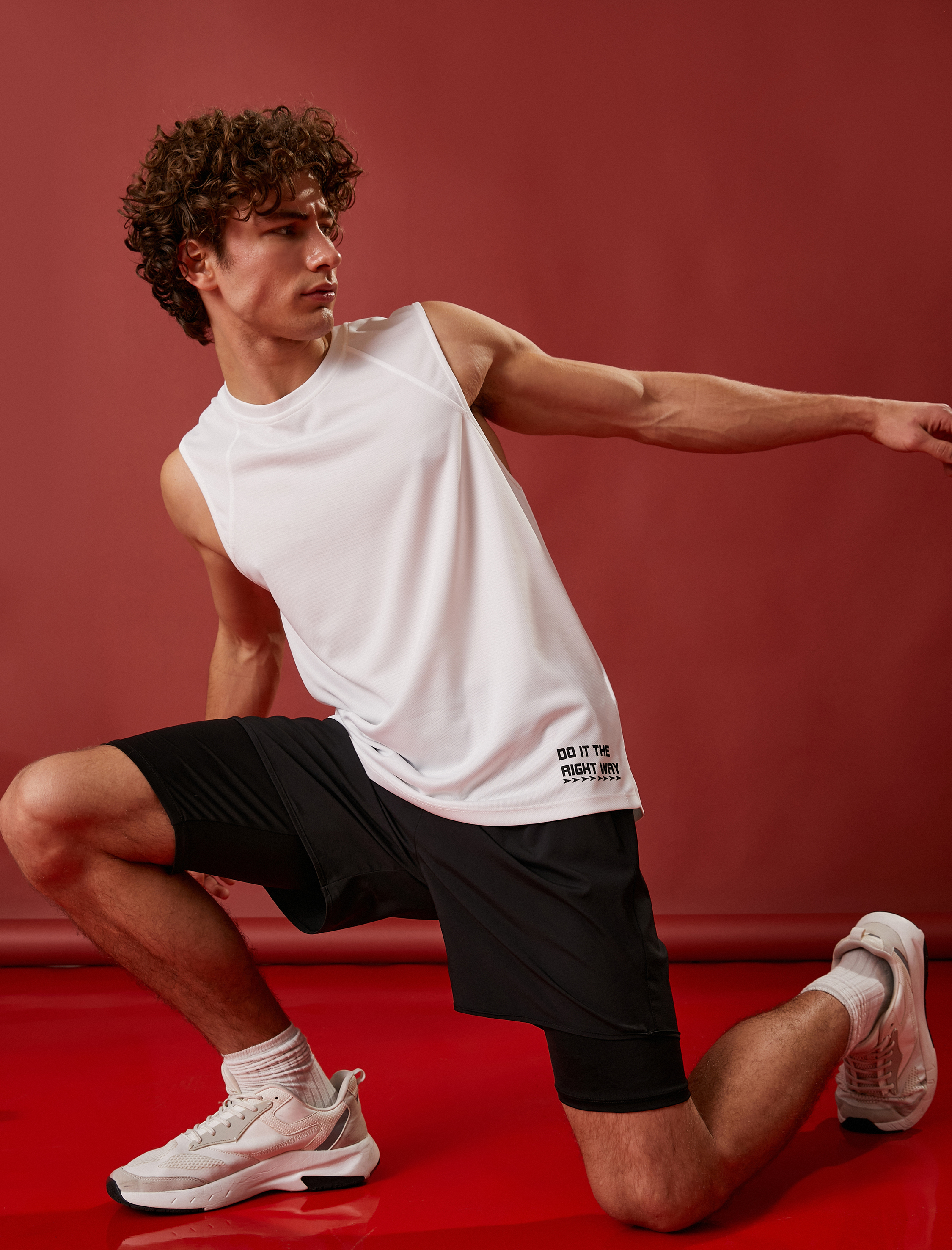   Minimal Baskılı Atlet Bisiklet Yaka