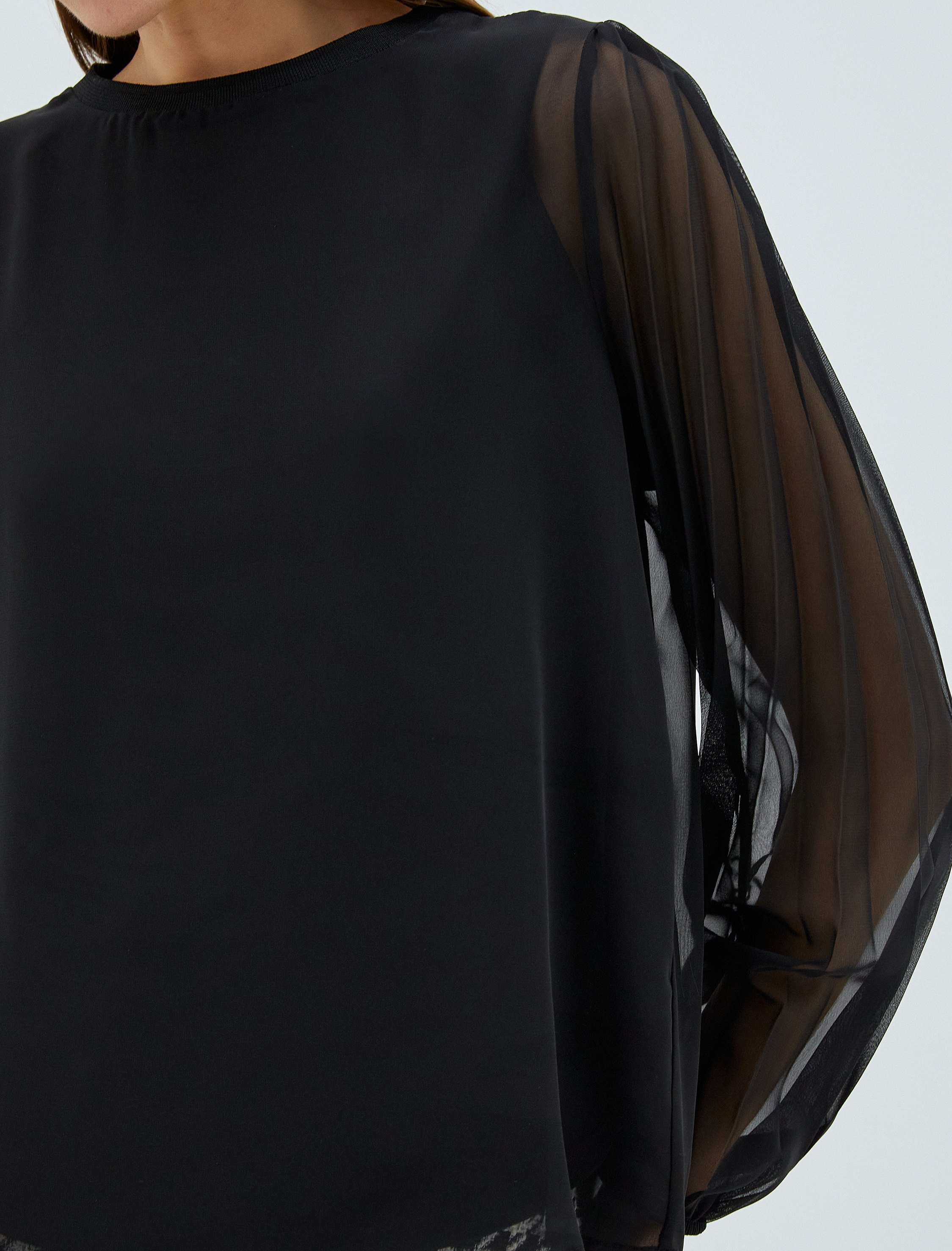   Şifon Bluz Kolları Pilise Detaylı Bisiklet Yaka