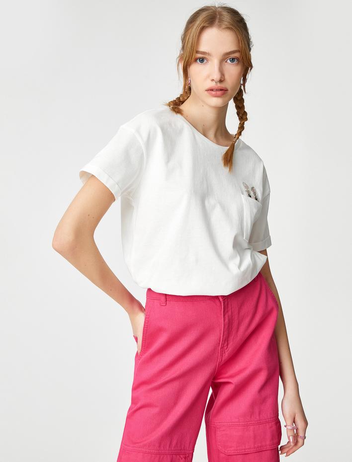  Pamuklu Tişört Kısa Kollu Bisiklet Yaka Cep Detaylı Nakışlı