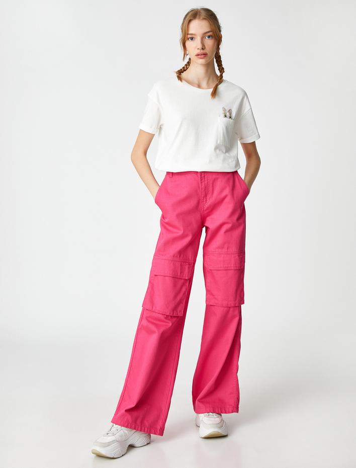  Pamuklu Tişört Kısa Kollu Bisiklet Yaka Cep Detaylı Nakışlı