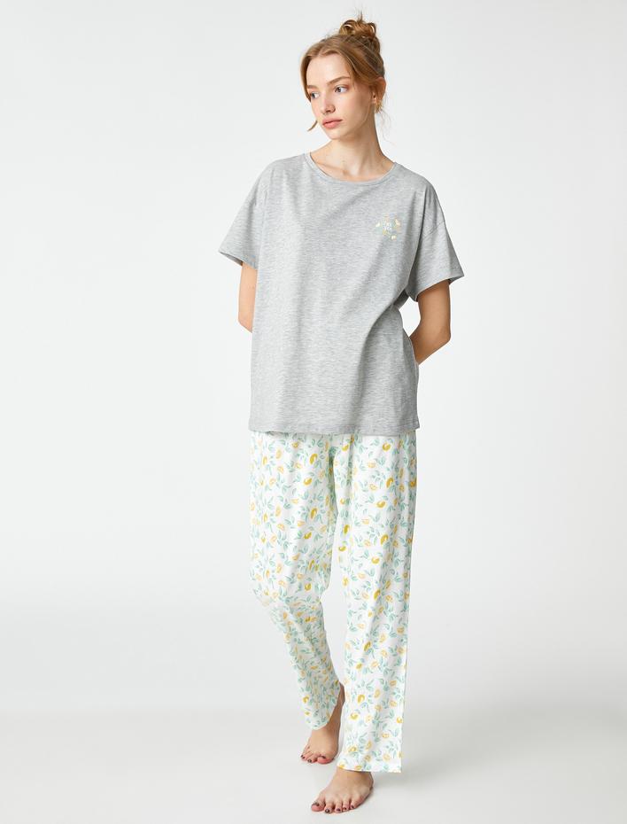  Pijama Takımı Desenli Kısa Kollu Rahat Kesim