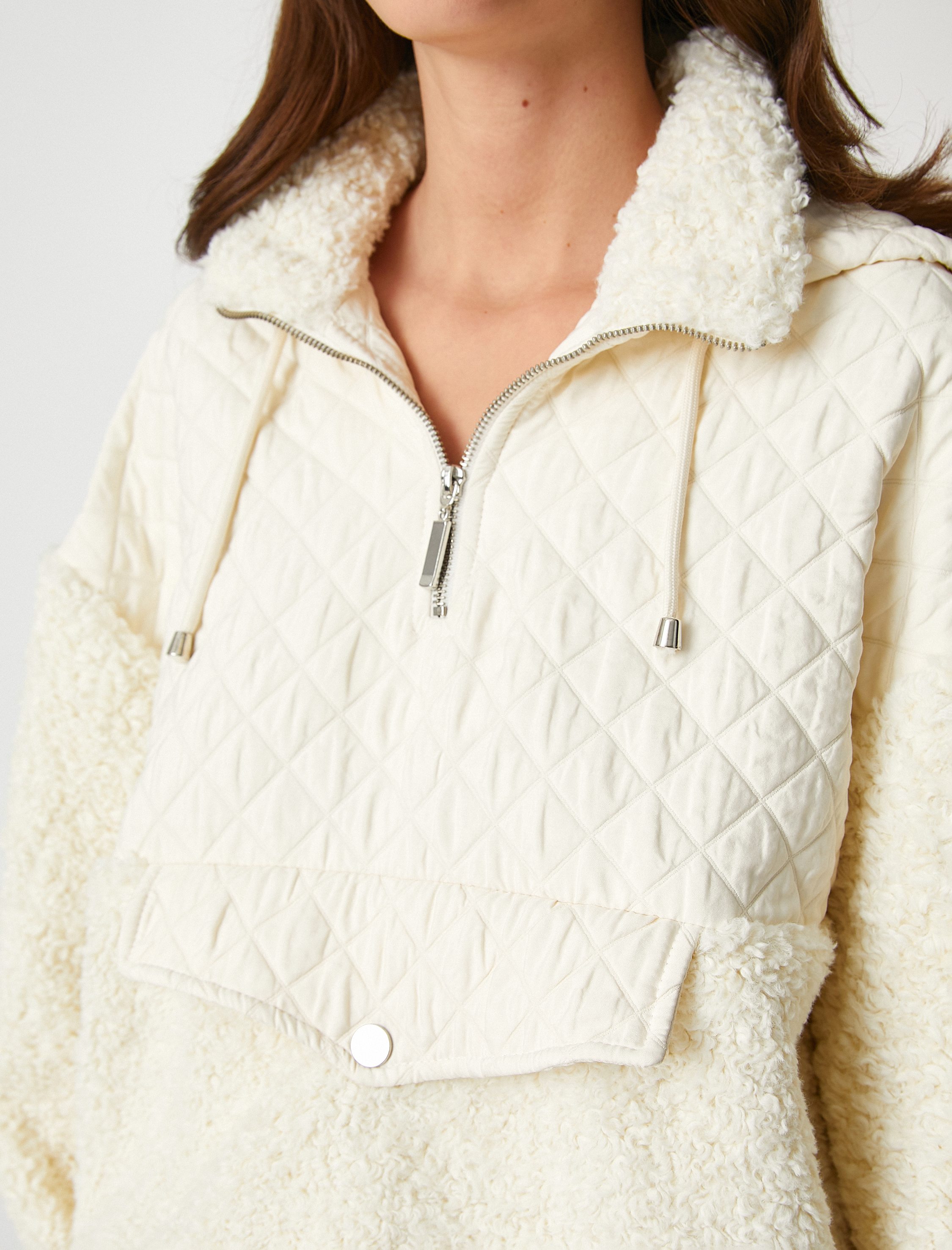   Koton X Şahika Ercümen - Peluş Detaylı Cepli Kapitone Kapüşonlu Sweatshirt