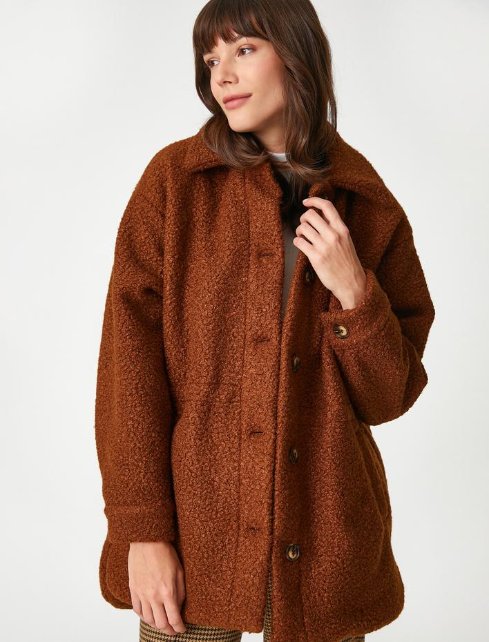  Koton X Şahika Ercümen - Oversize Cepli Düğmeli Uzun Buklet Ceket