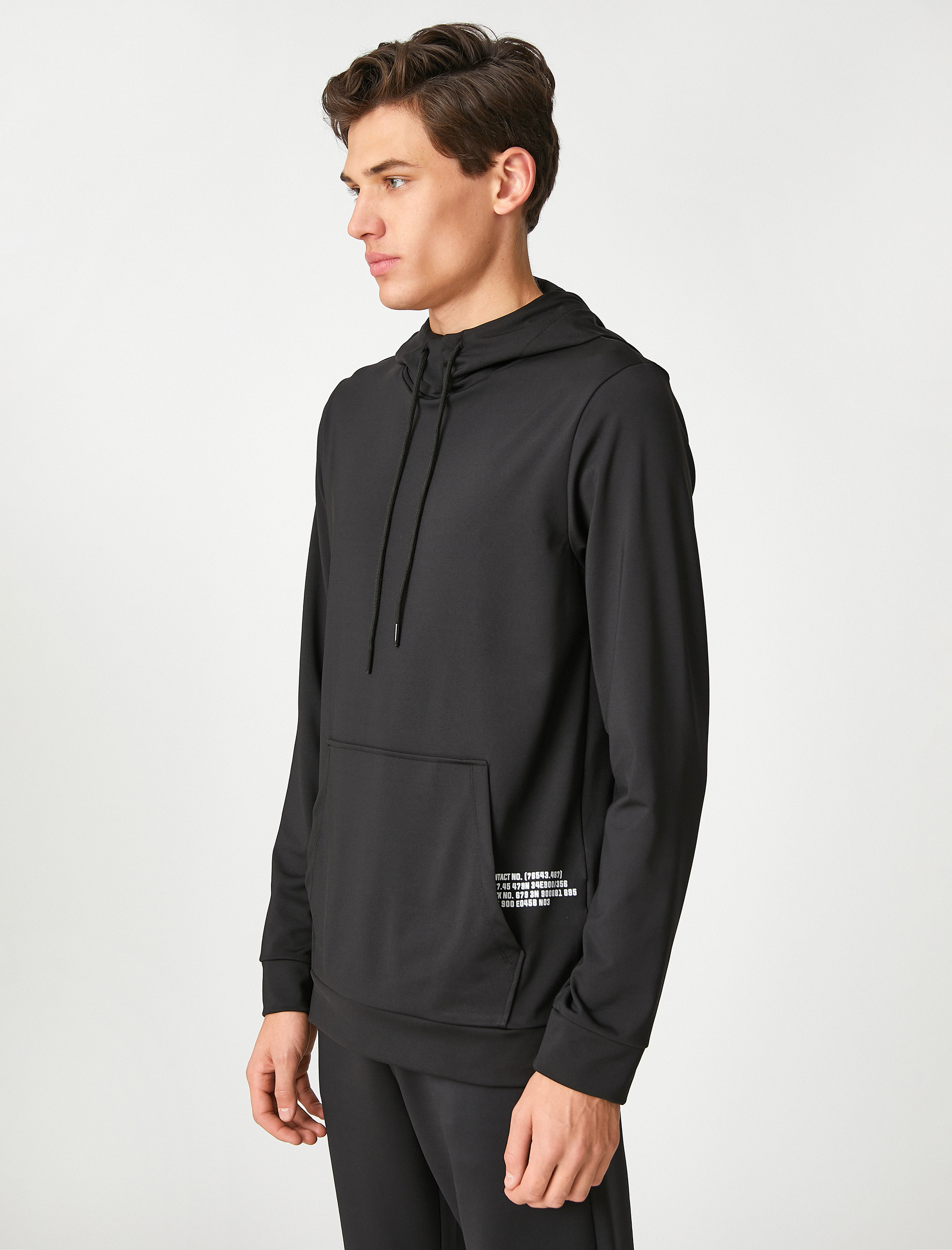   Kapşonlu Spor Sweatshirt Yığma Yaka Cep Detaylı Slogan Baskılı