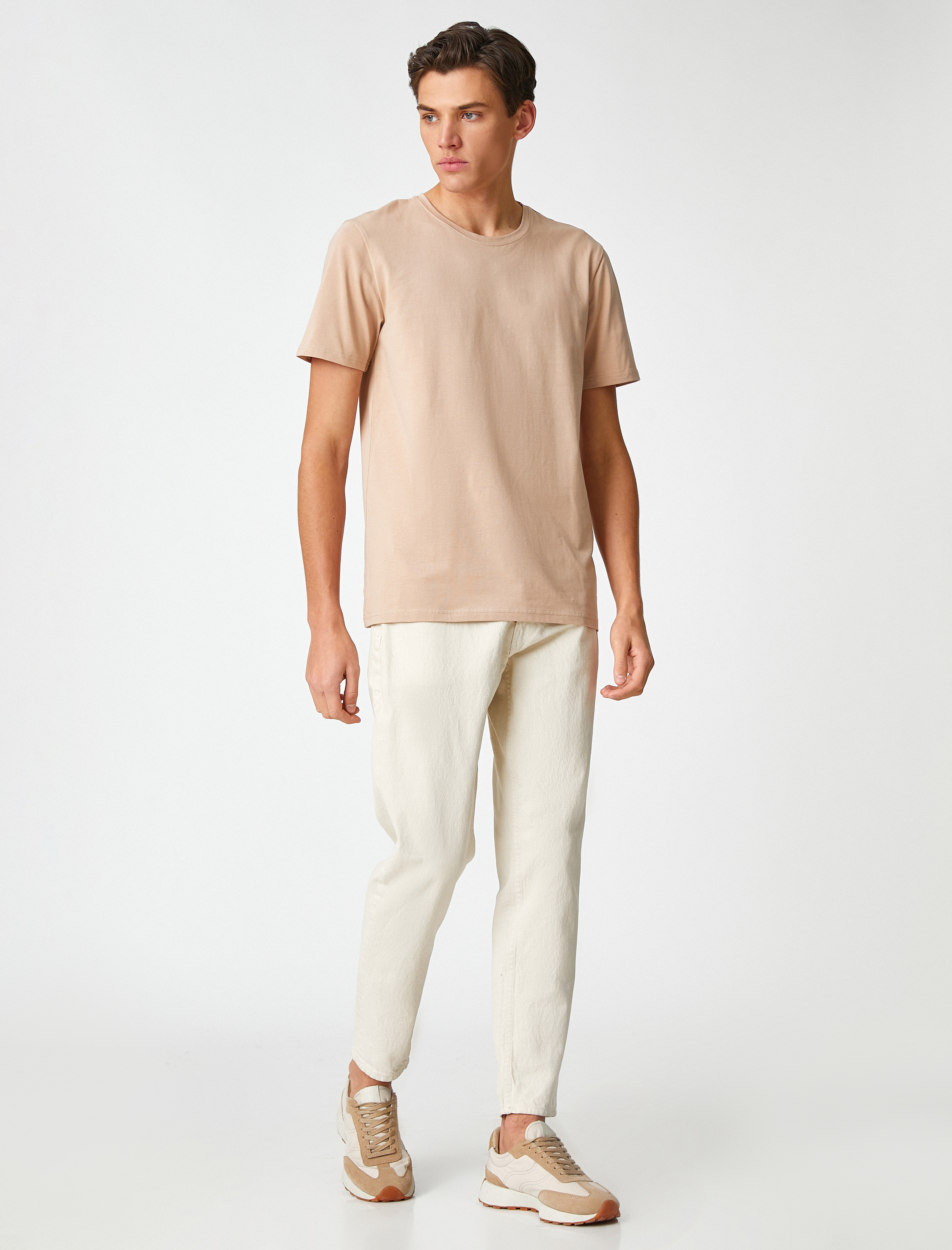   Basic Tişört Etiket Detaylı Kısa Kollu Bisiklet Yaka Pamuklu