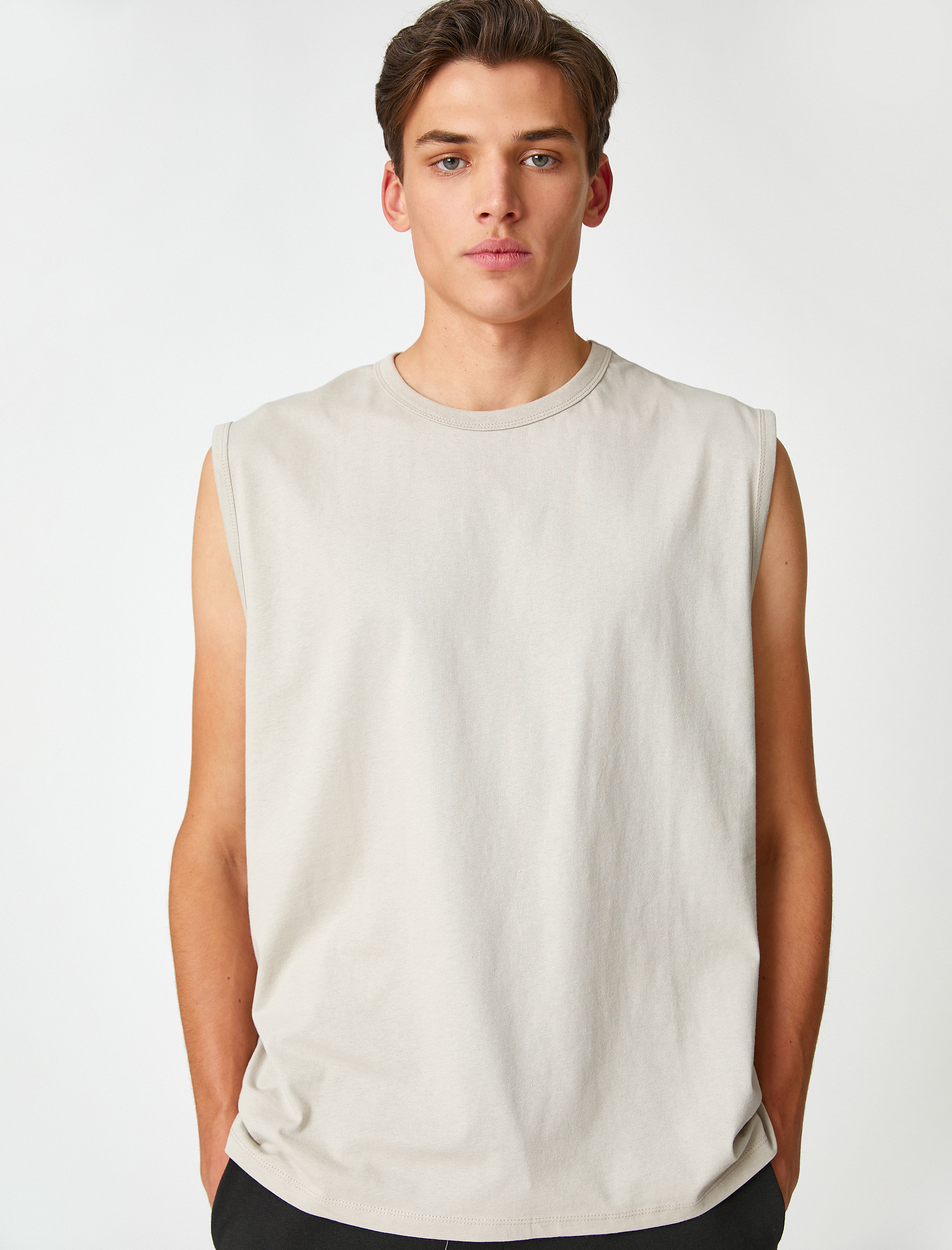   Basic Kolsuz Tişört Bisiklet Yaka Kolsuz Pamuklu