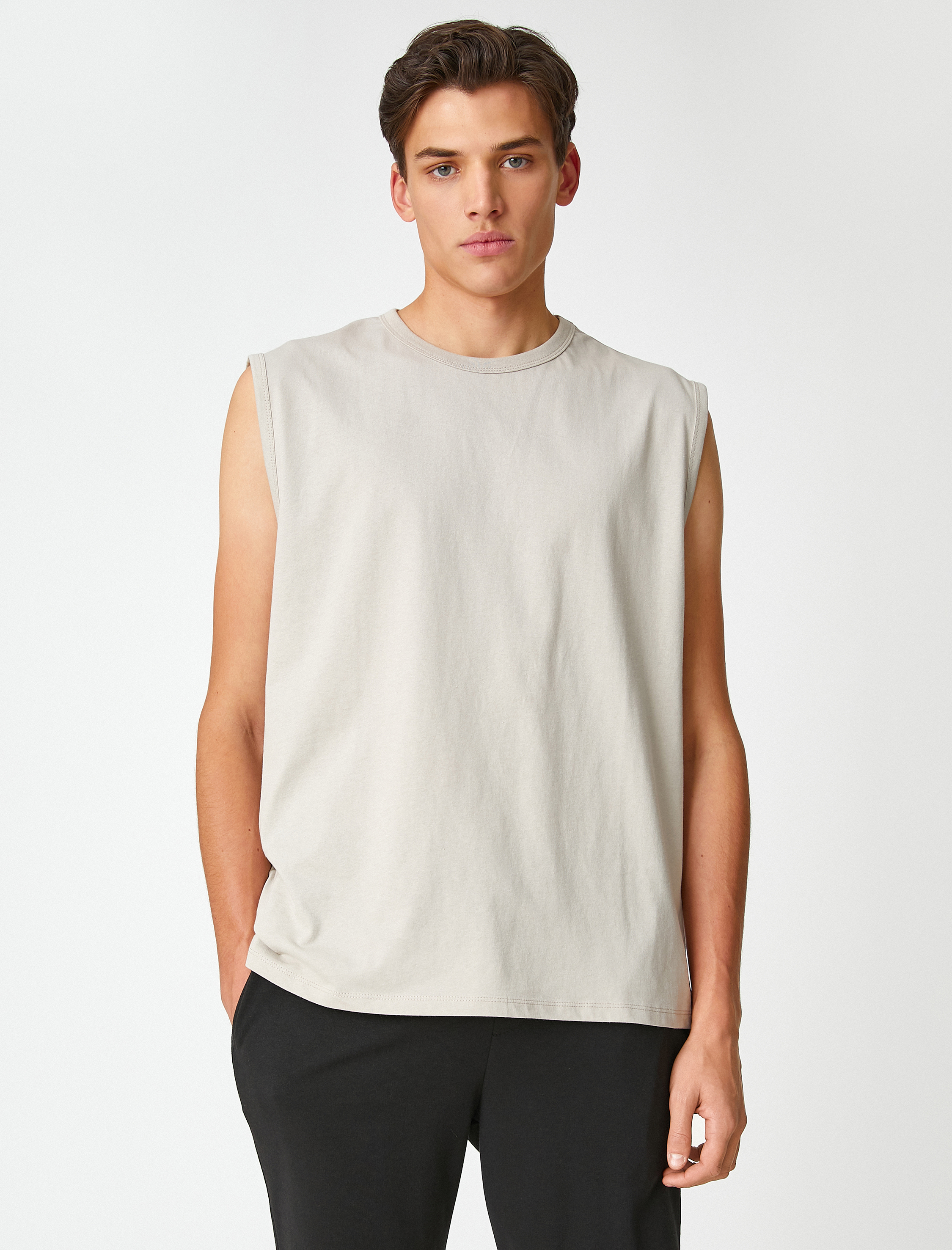   Basic Kolsuz Tişört Bisiklet Yaka Kolsuz Pamuklu