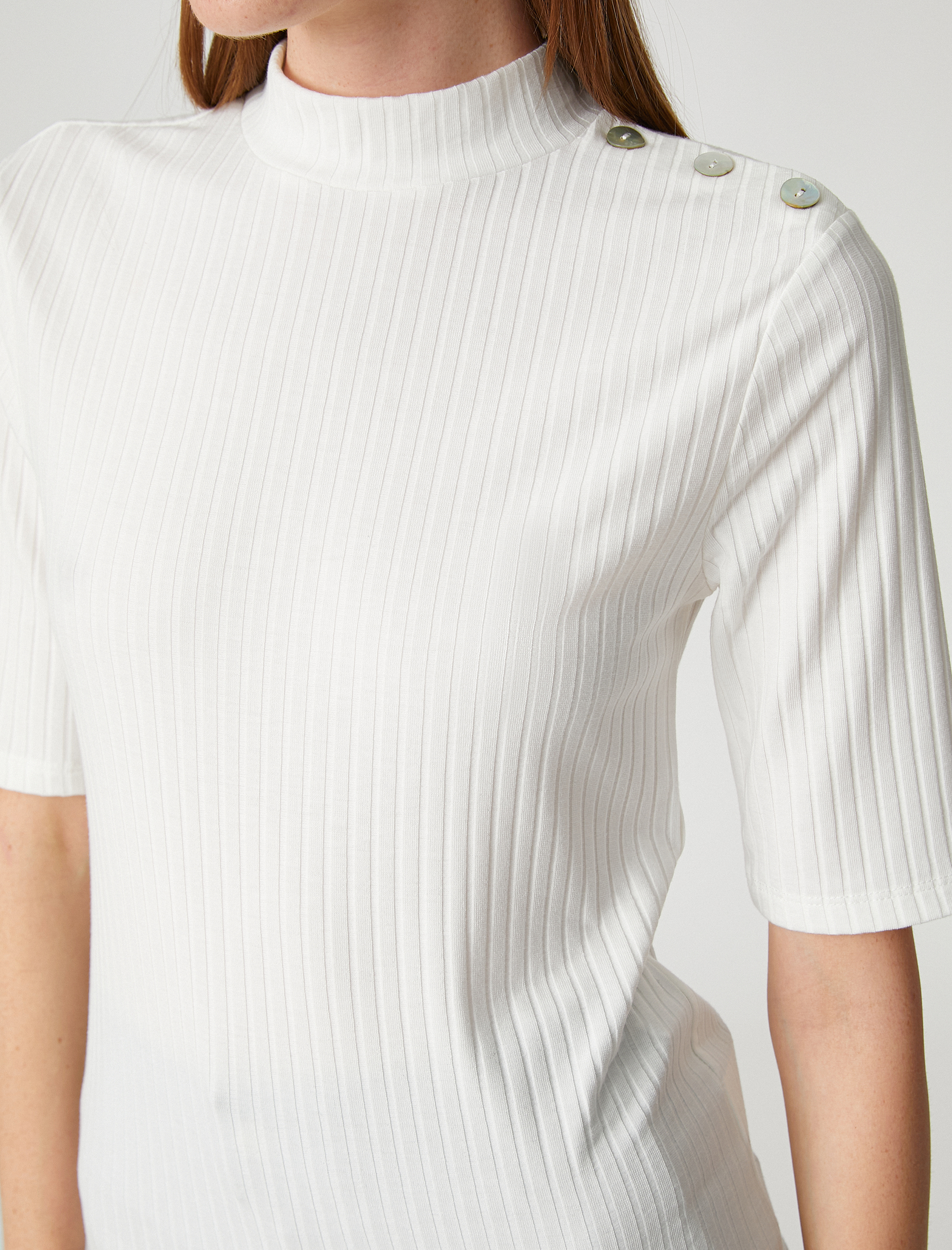   Fitilli Tişört Dik Yaka Düğme Detaylı Kısa Kollu