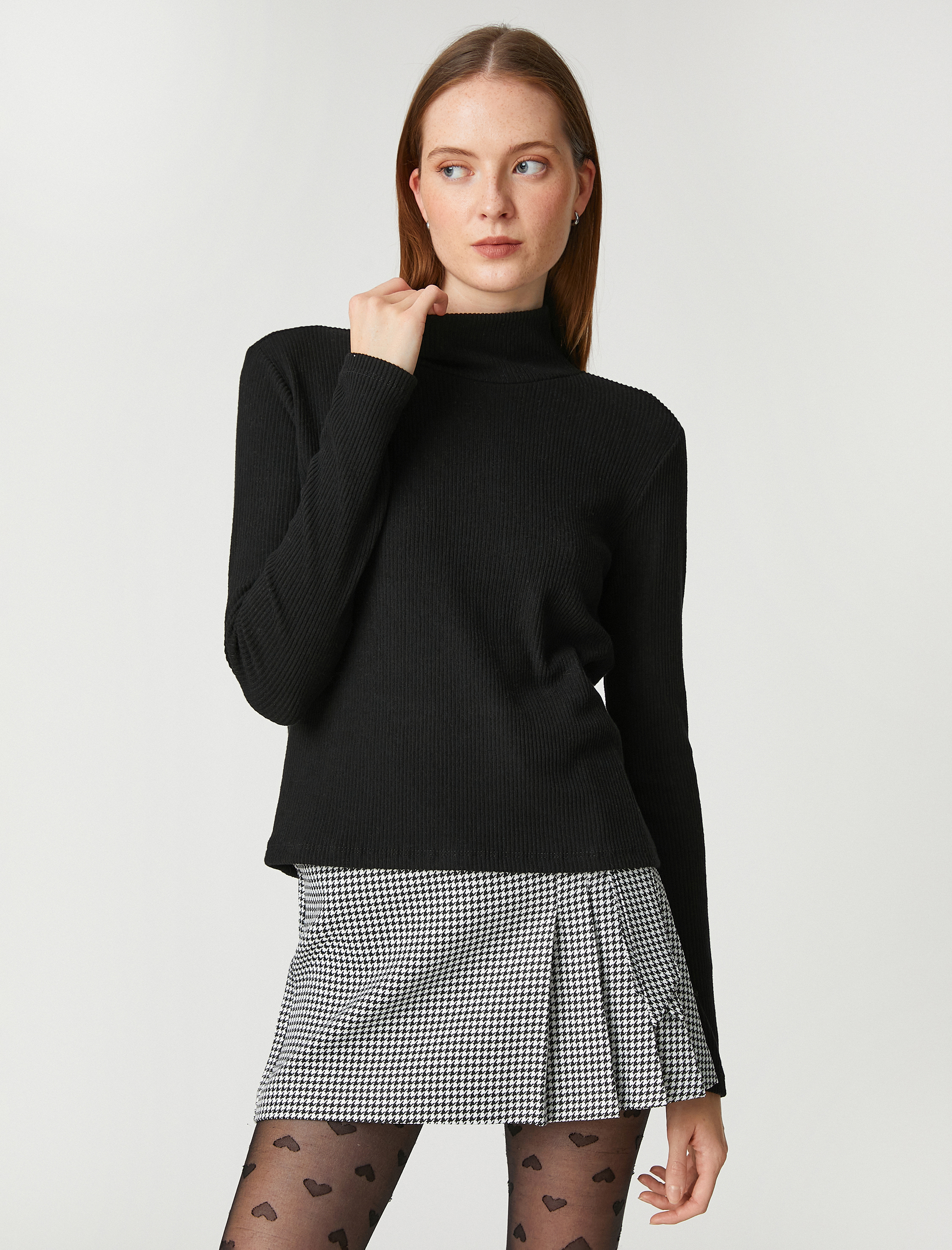   Yarım Balıkçı Yaka Ribanalı Tişört