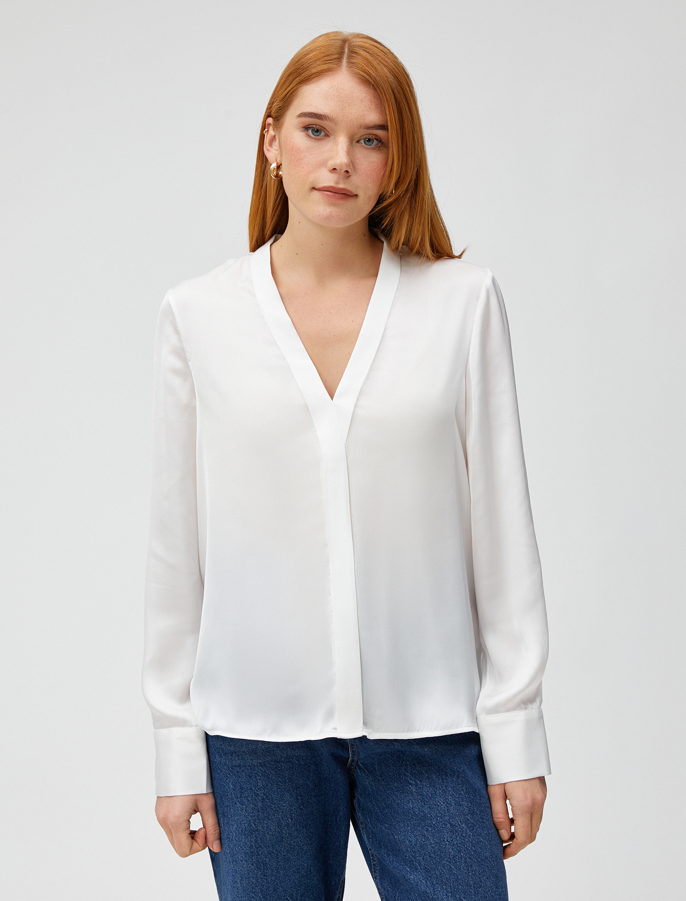   V Yaka Bluz Biye Detaylı Uzun Kollu