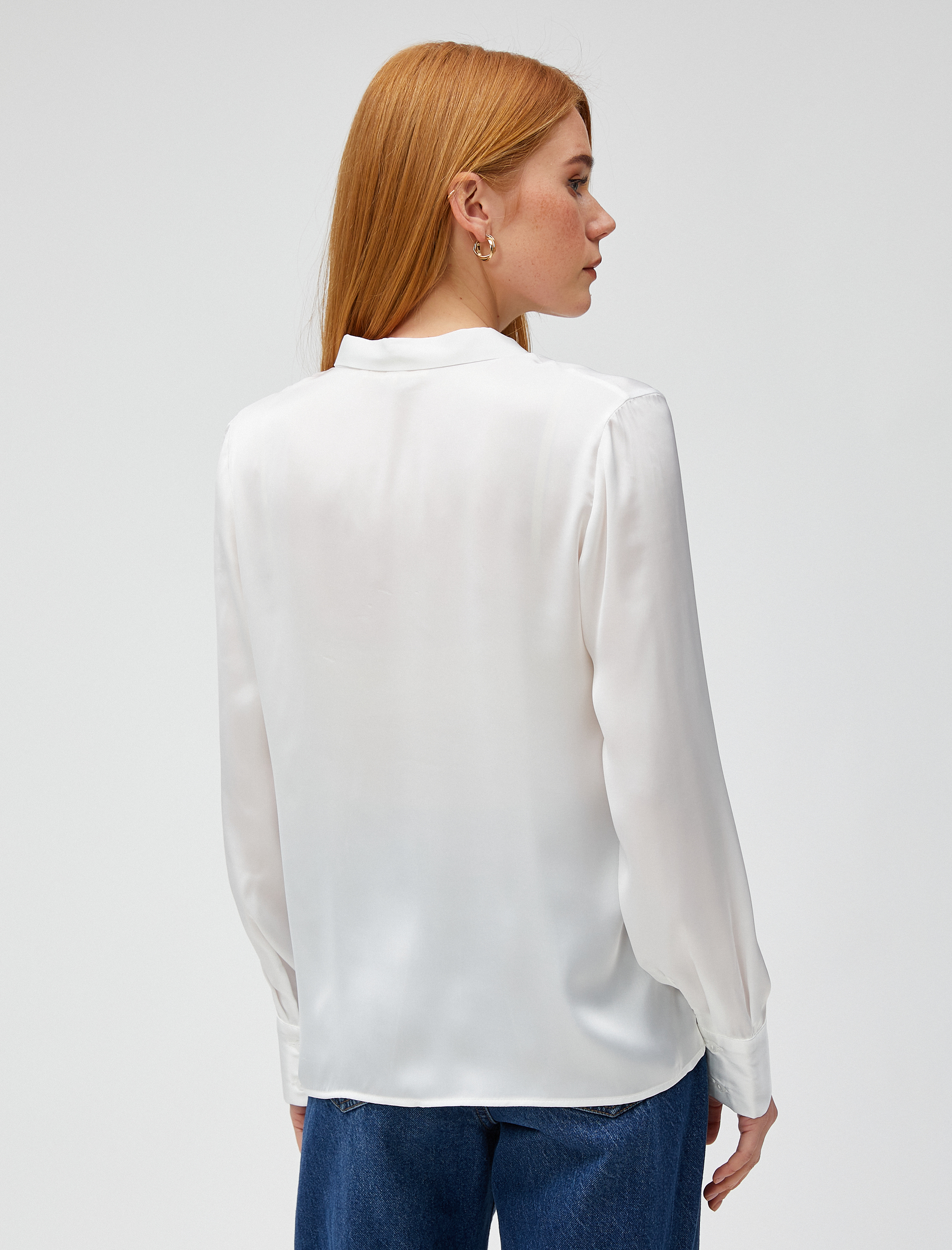   V Yaka Bluz Biye Detaylı Uzun Kollu