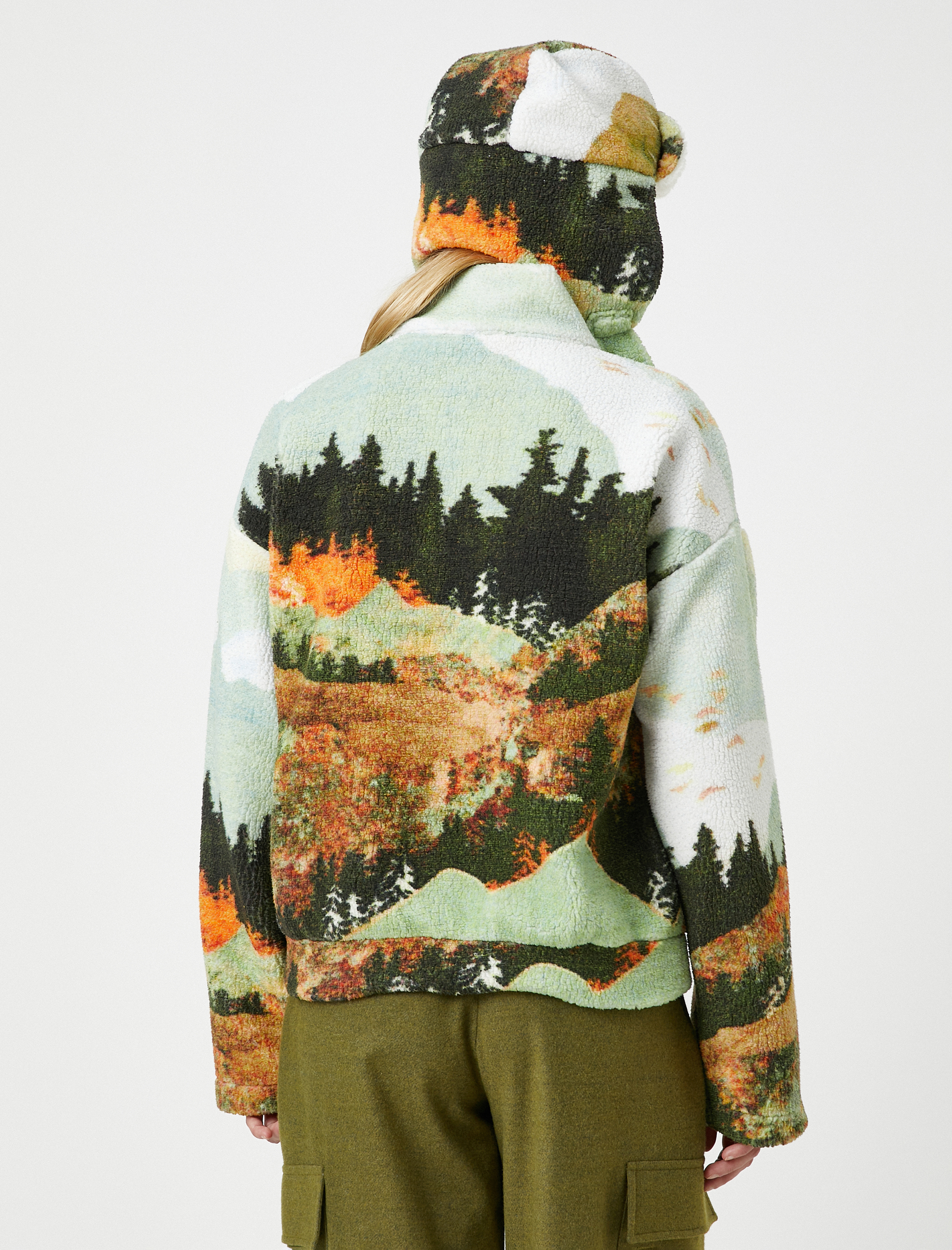   Koton X Şahika Ercümen - Doğa Temalı Peluş Sweatshirt