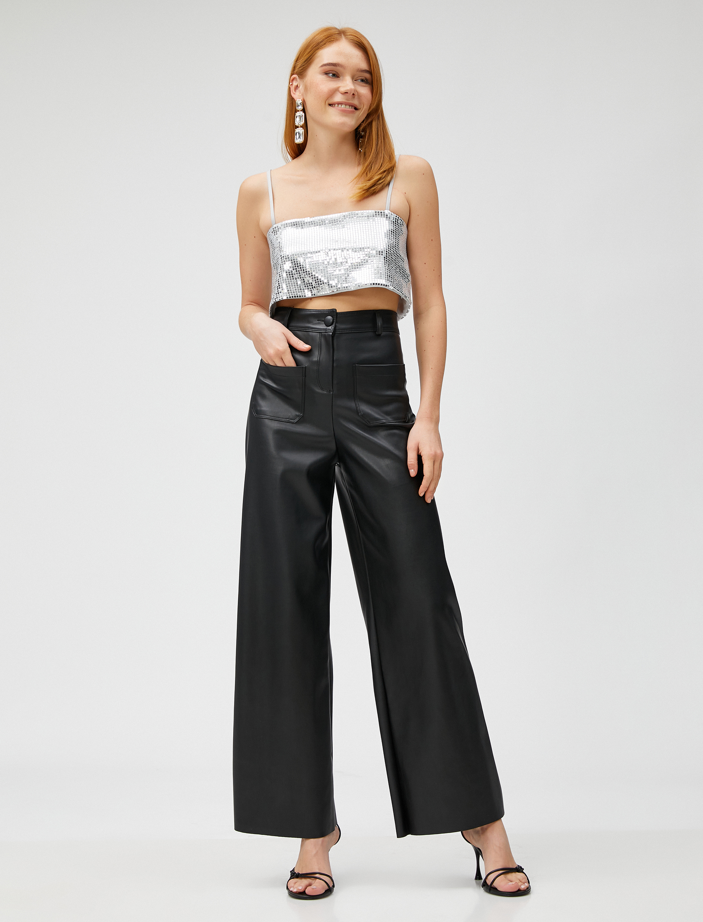   Payetli Büstiyer Kare Yaka Yırtmaç Detaylı