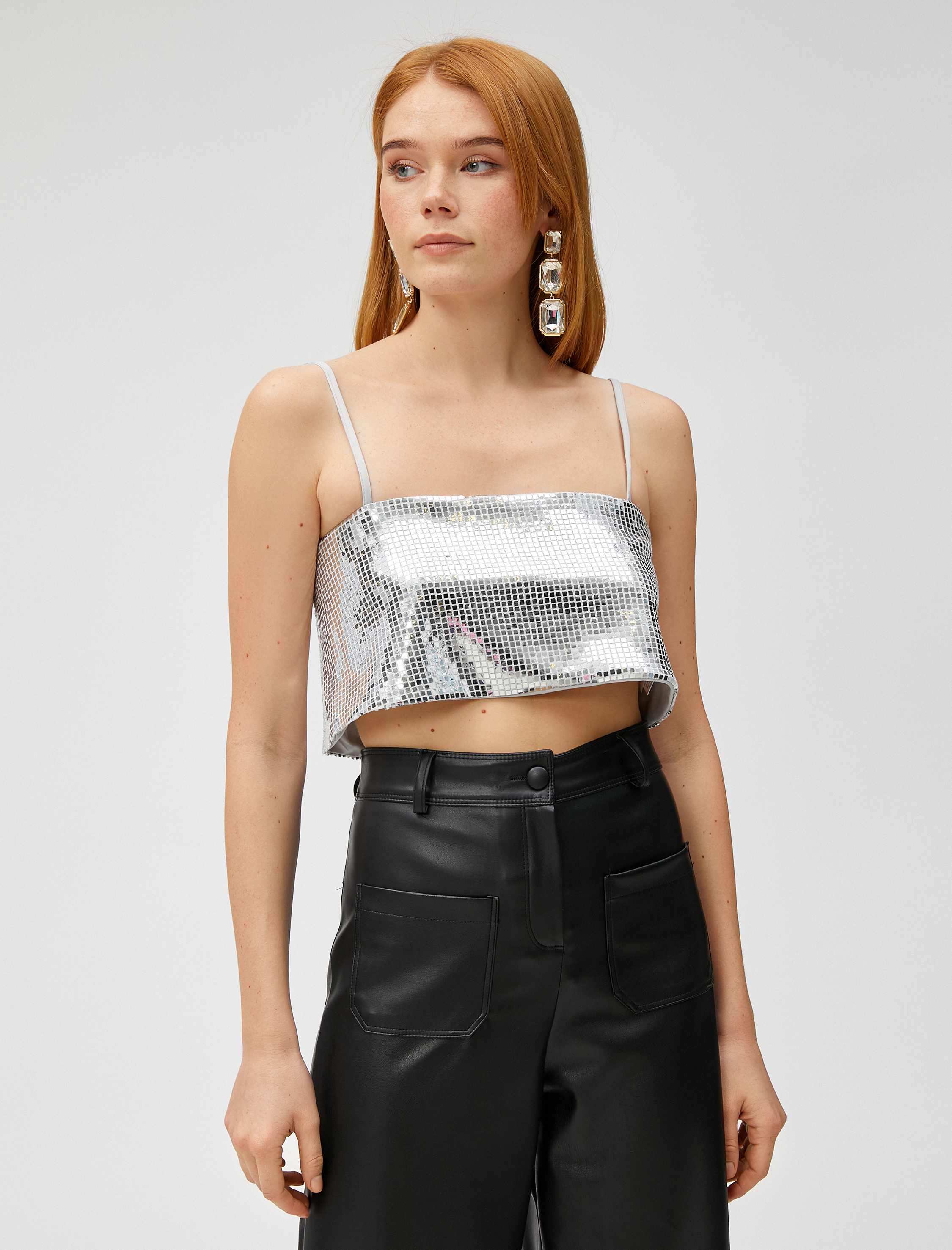   Payetli Büstiyer Kare Yaka Yırtmaç Detaylı