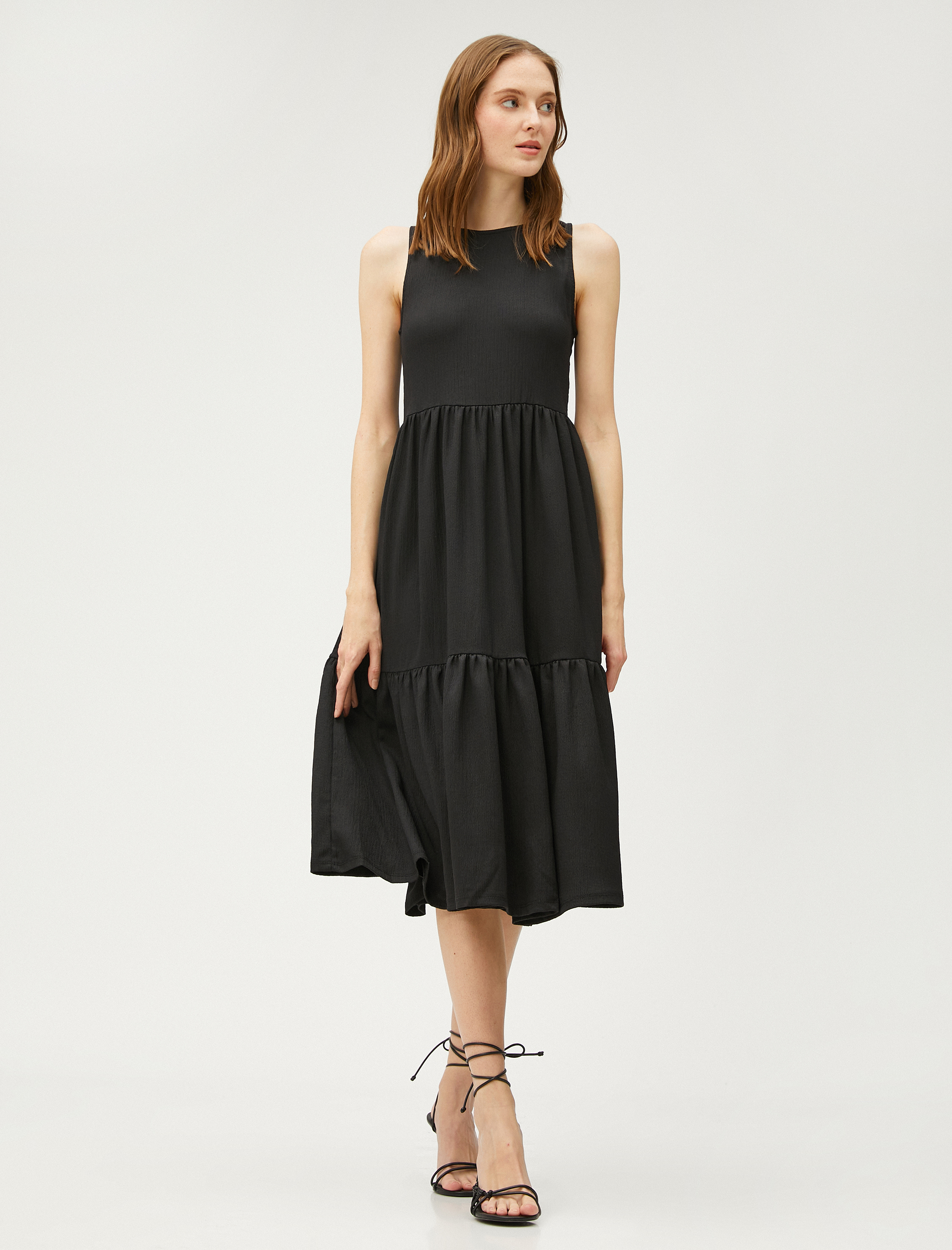   Katlı Midi Boy Elbise Kolsuz Yuvarlak Yaka