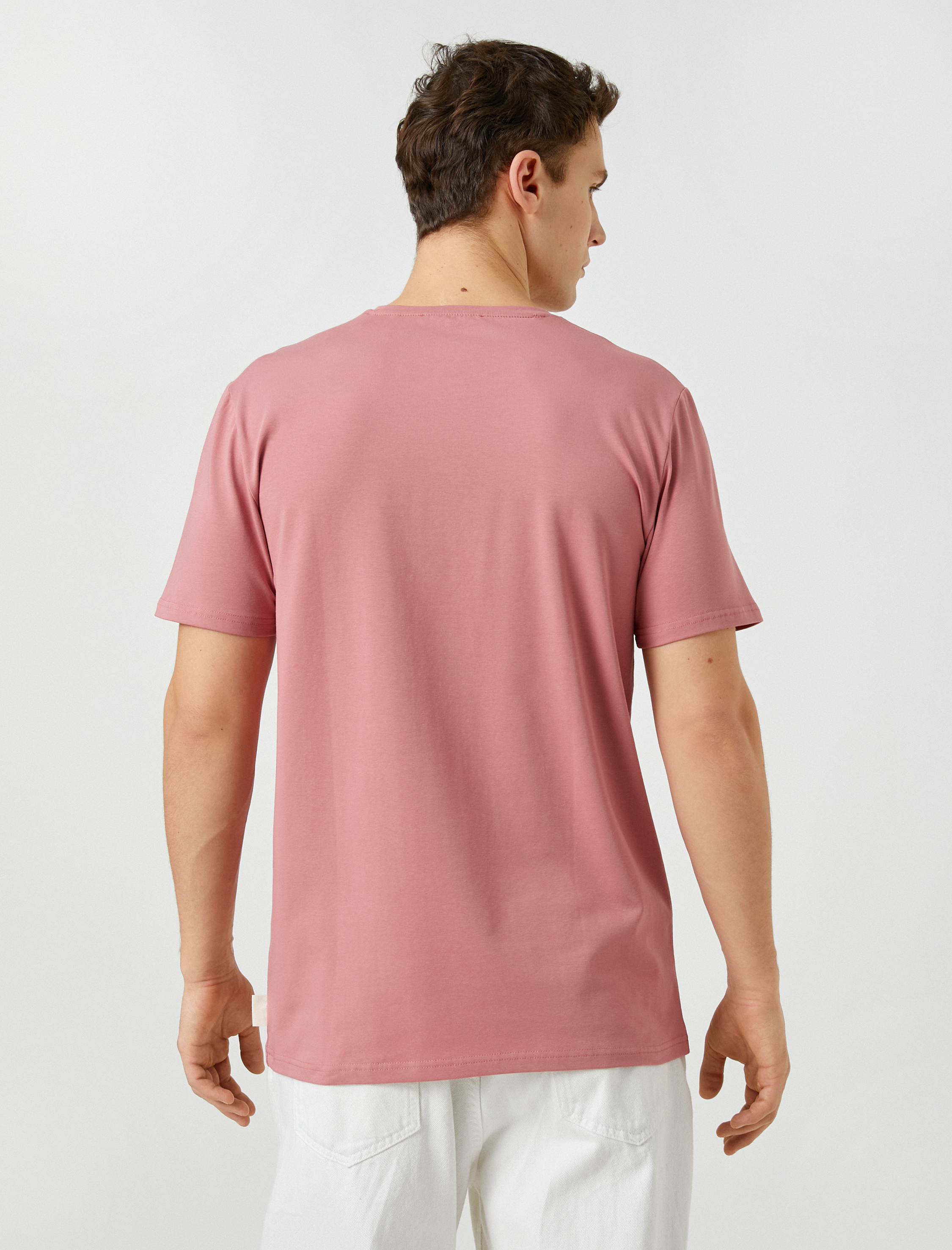   Basic Tişört Etiket Detaylı Kısa Kollu Bisiklet Yaka Pamuklu