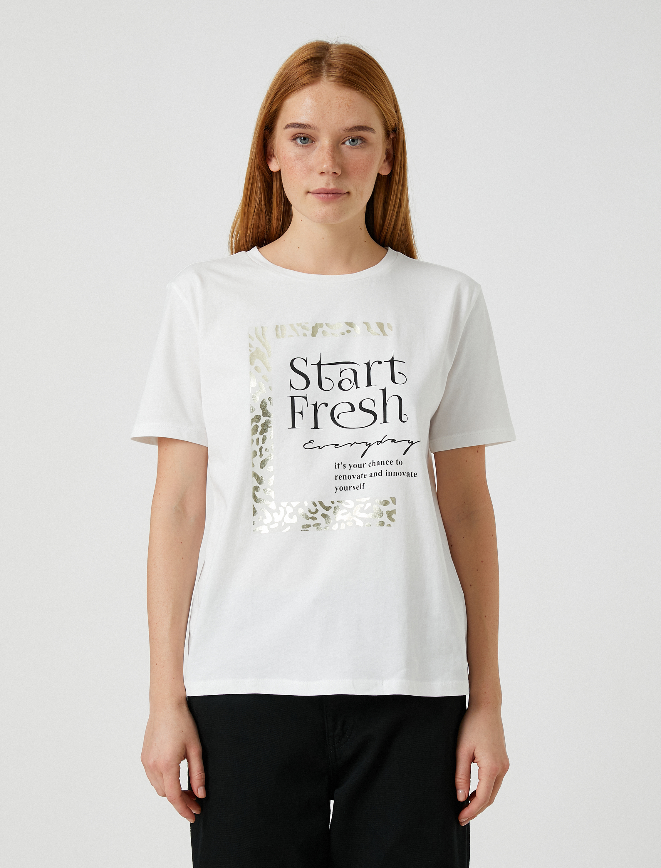   Parlak Yazı Baskılı Tişört Kısa Kollu Pamuklu