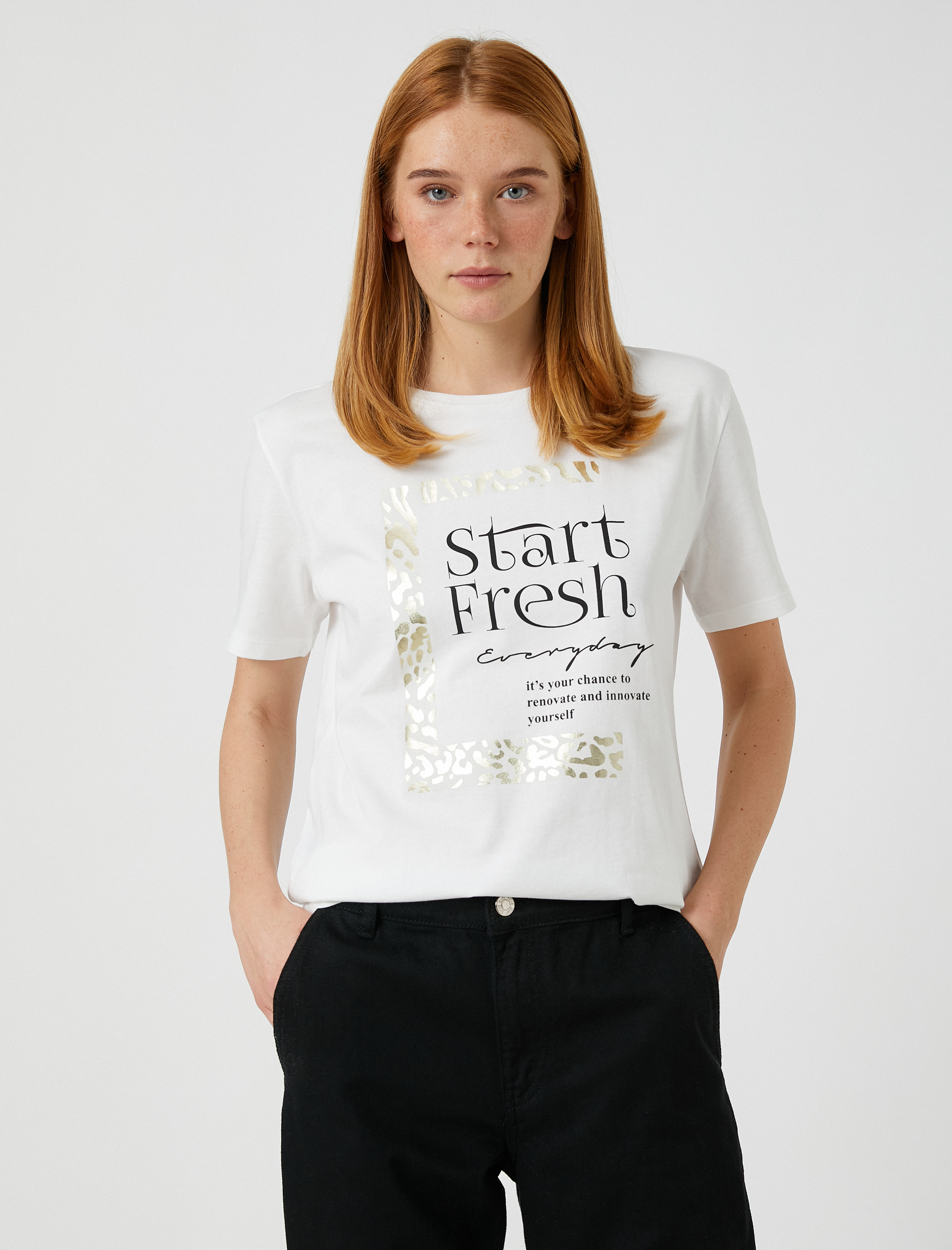   Parlak Yazı Baskılı Tişört Kısa Kollu Pamuklu