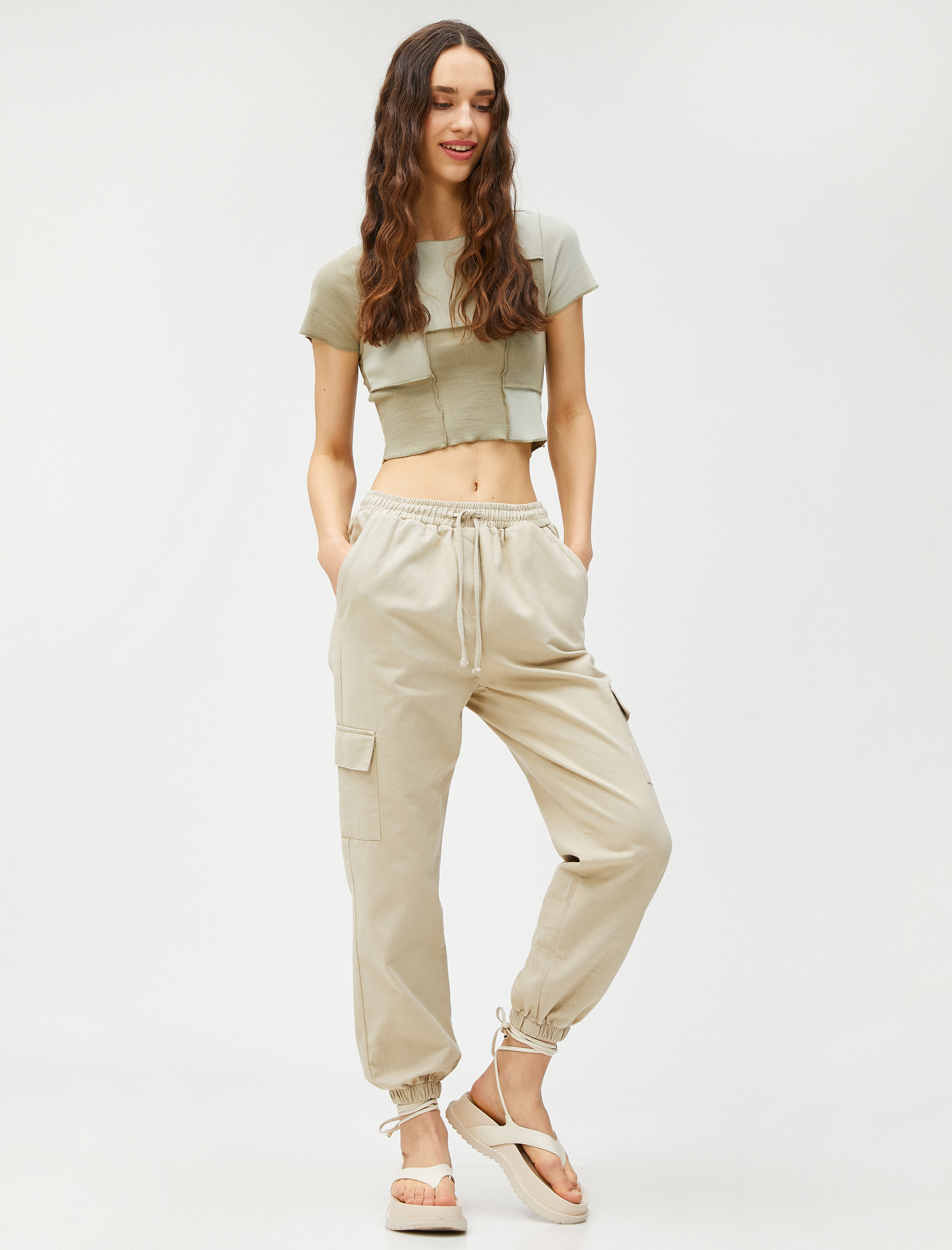   Kargo Pantolon Beli Bağcıklı Yanları Cep Detaylı