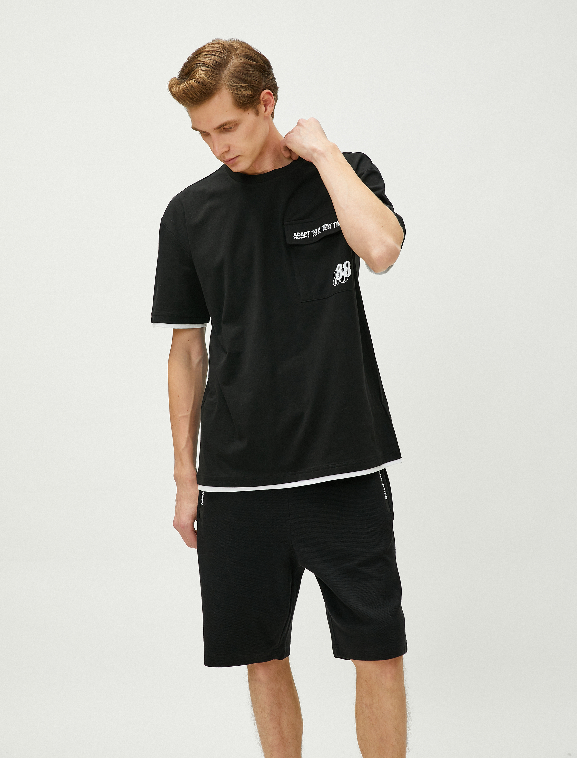   Fermuar Cepli Şort Slogan Detaylı Beli Bağcıklı Dar Kesim