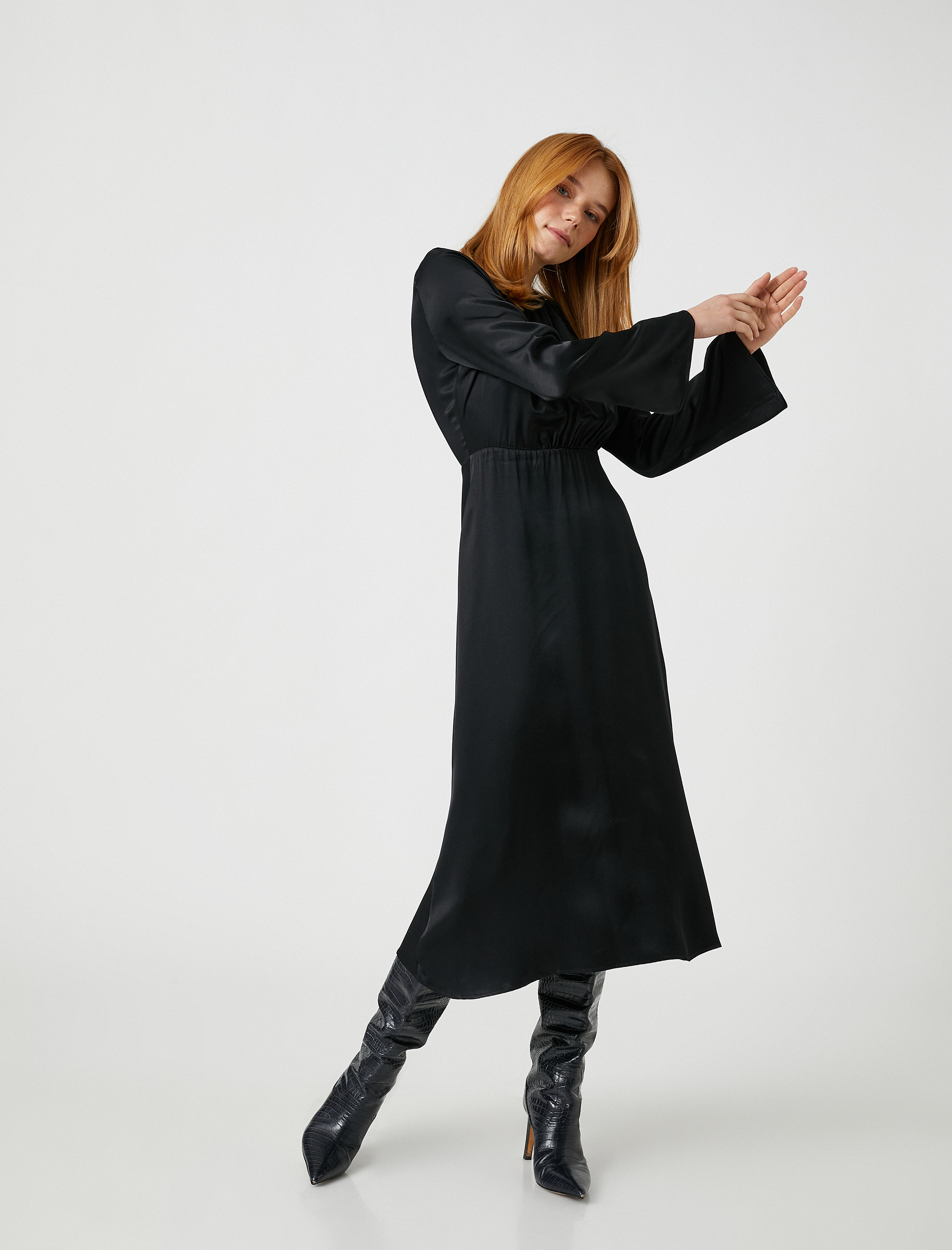   İpek Görünümlü Uzun Elbise Yuvarlak Yaka Uzun Kollu