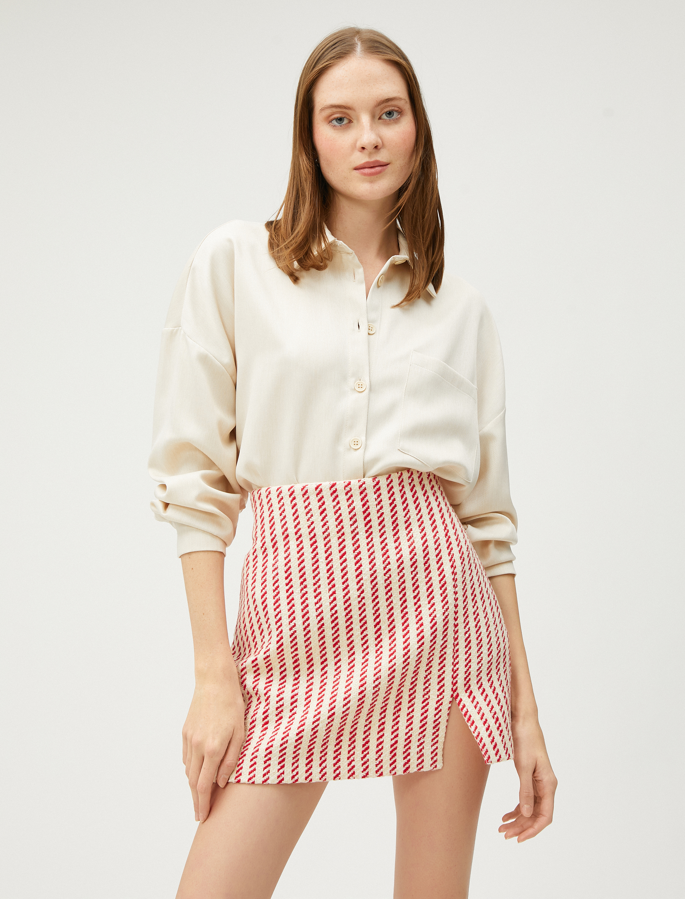   Mini Etek Yırtmaç Detaylı