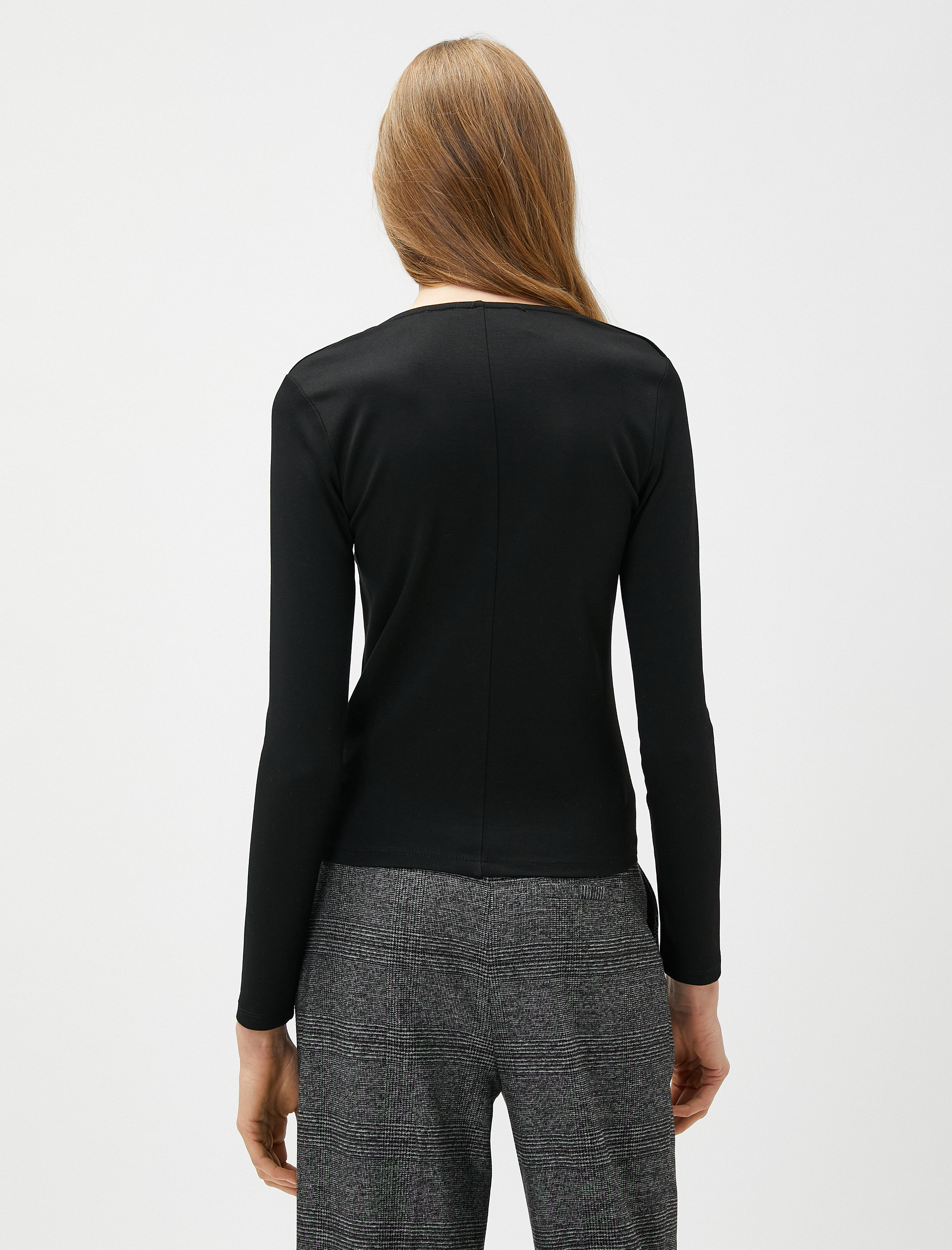   Kare Yaka Dikiş Detaylı Bluz