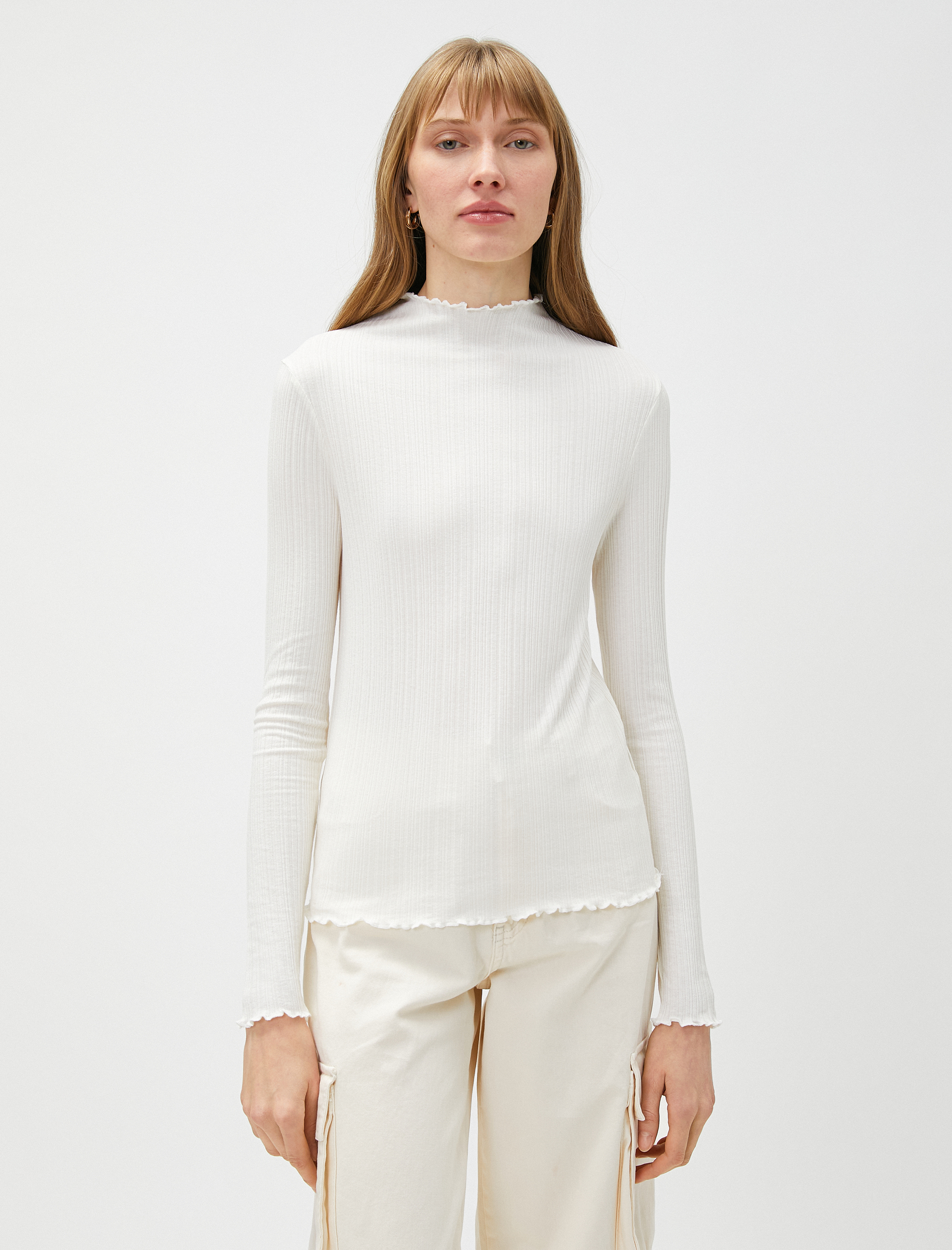   Uzun Kollu Tişört Dik Yaka Fırfırlı