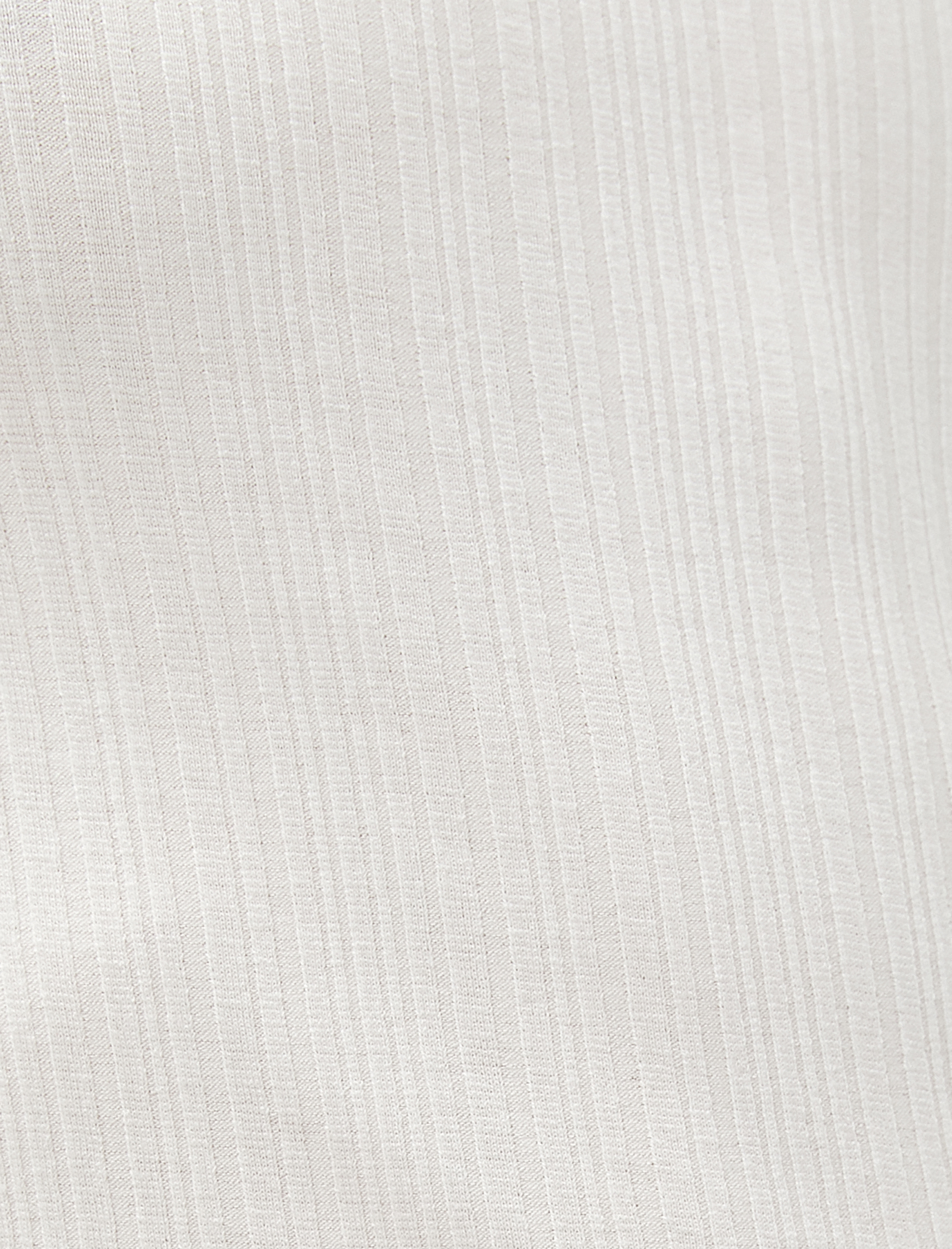   Uzun Kollu Tişört Dik Yaka Fırfırlı