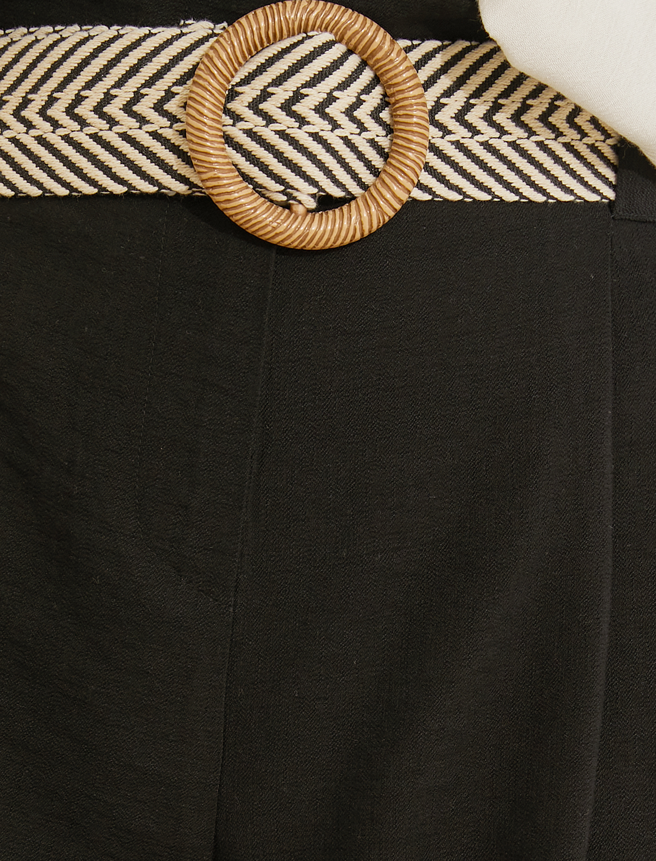   Kemerli Şort Rahat Kesim