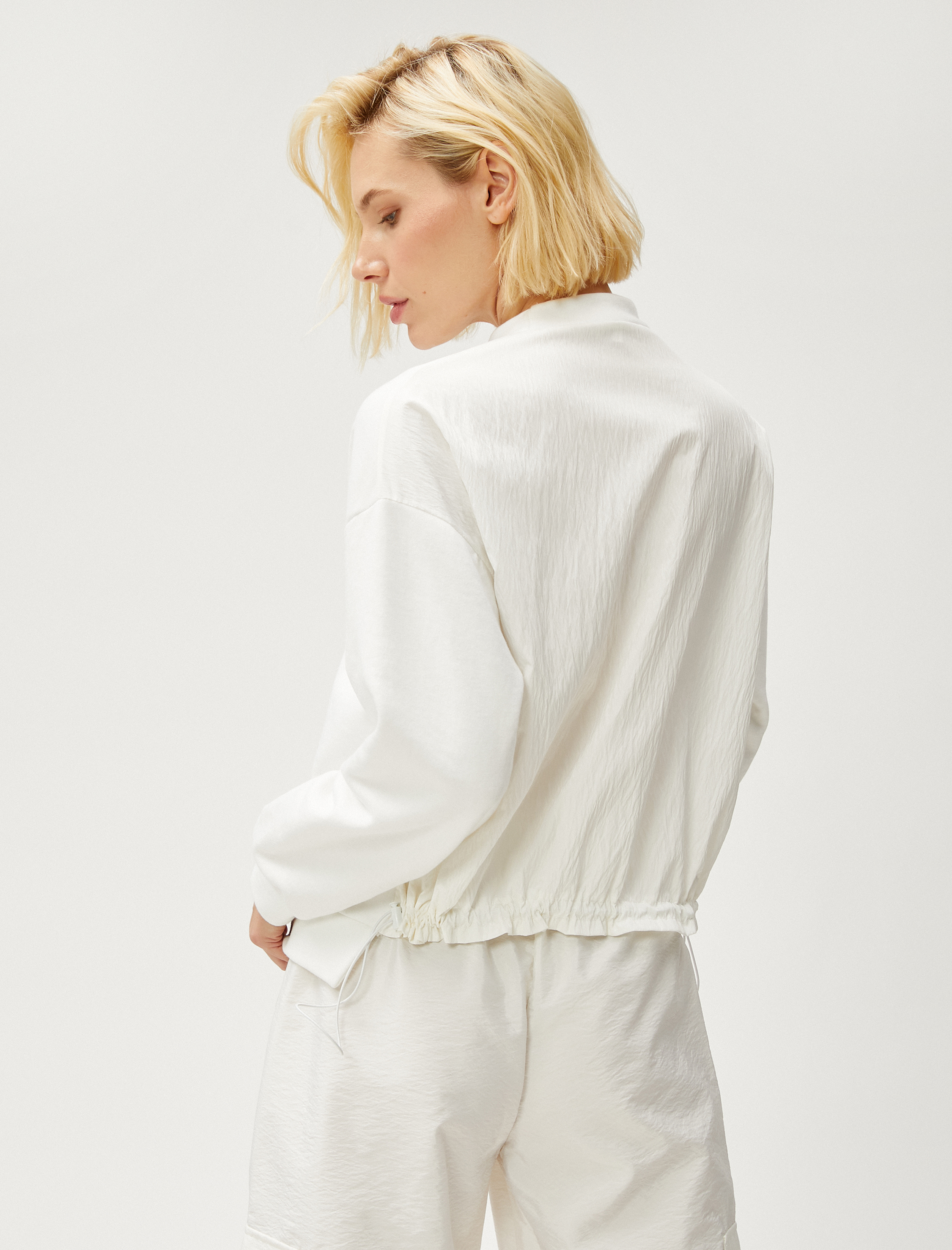   Sırt Detaylı Sweatshirt Yazı Nakışlı