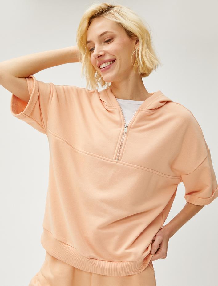  Kapüşonlu Sweatshirt Kısa Kollu Yarım Fermuarlı