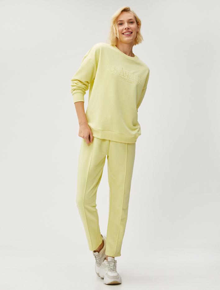  Yazı İşlemeli Sweatshirt Bisiklet Yaka