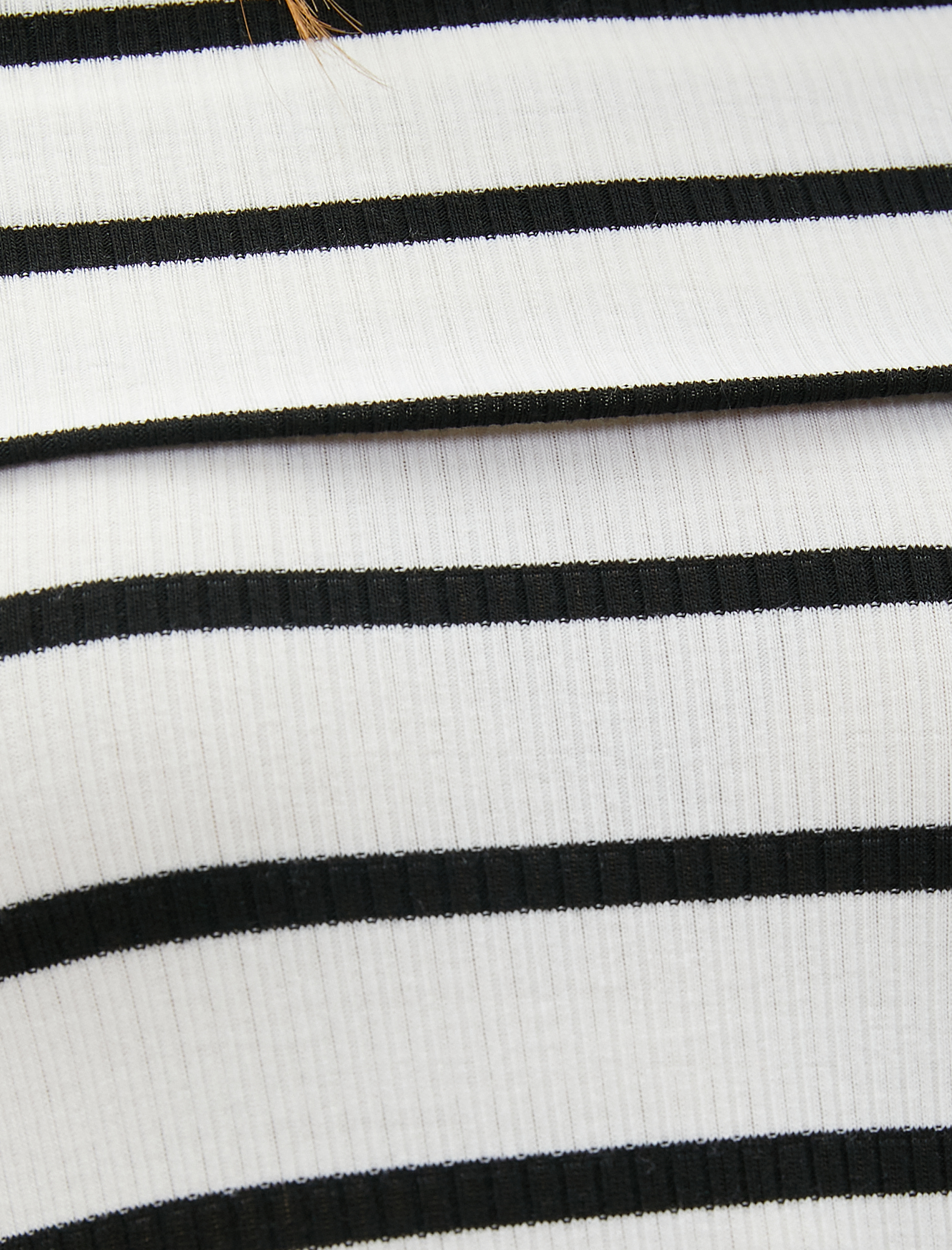   Uzun Kollu Tişört Kayık Yaka Viskon Karışımlı